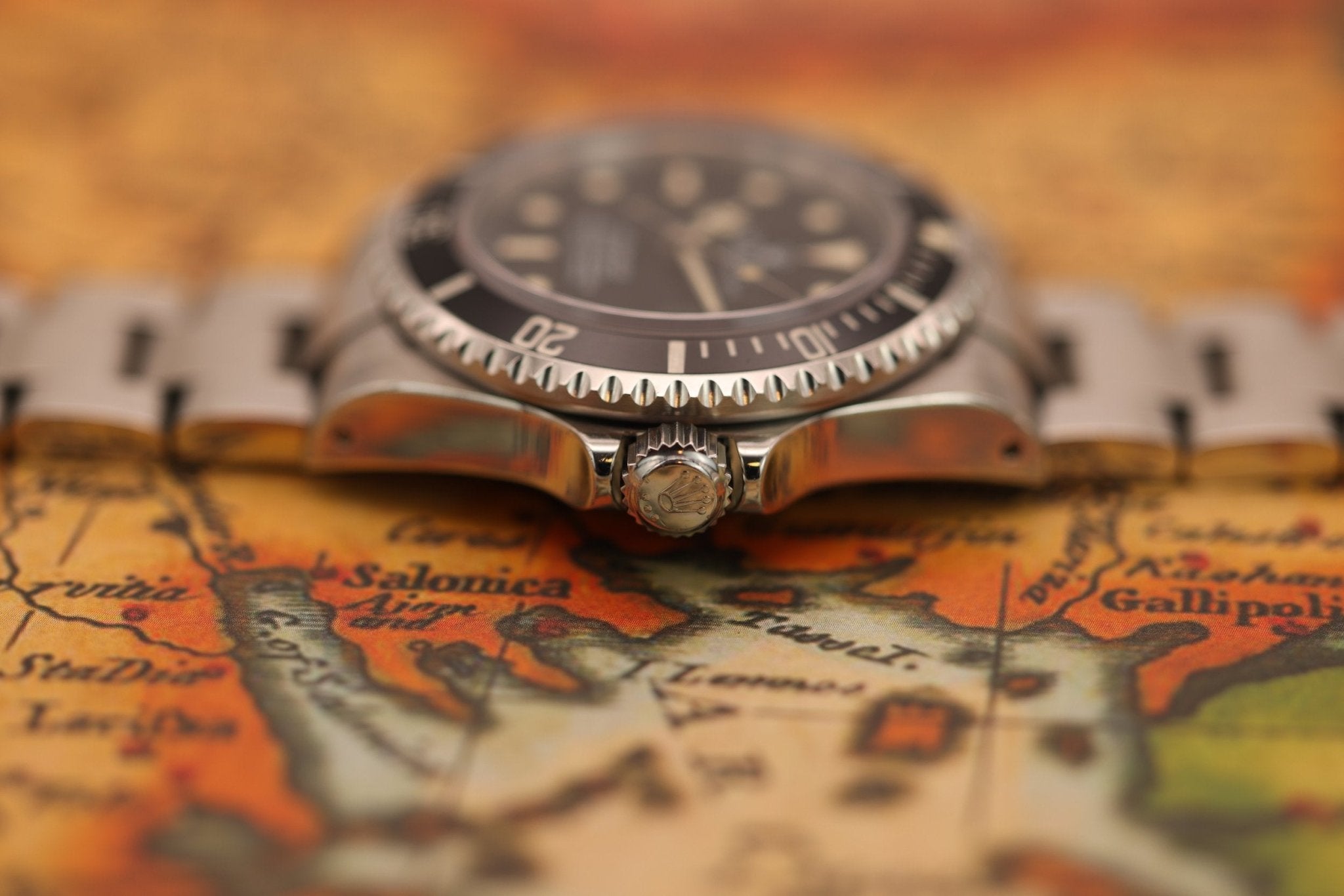 1998 Rolex Sea-Dweller Ref. 16600 | Creamy Patina | Full Set - Sierra Time Co