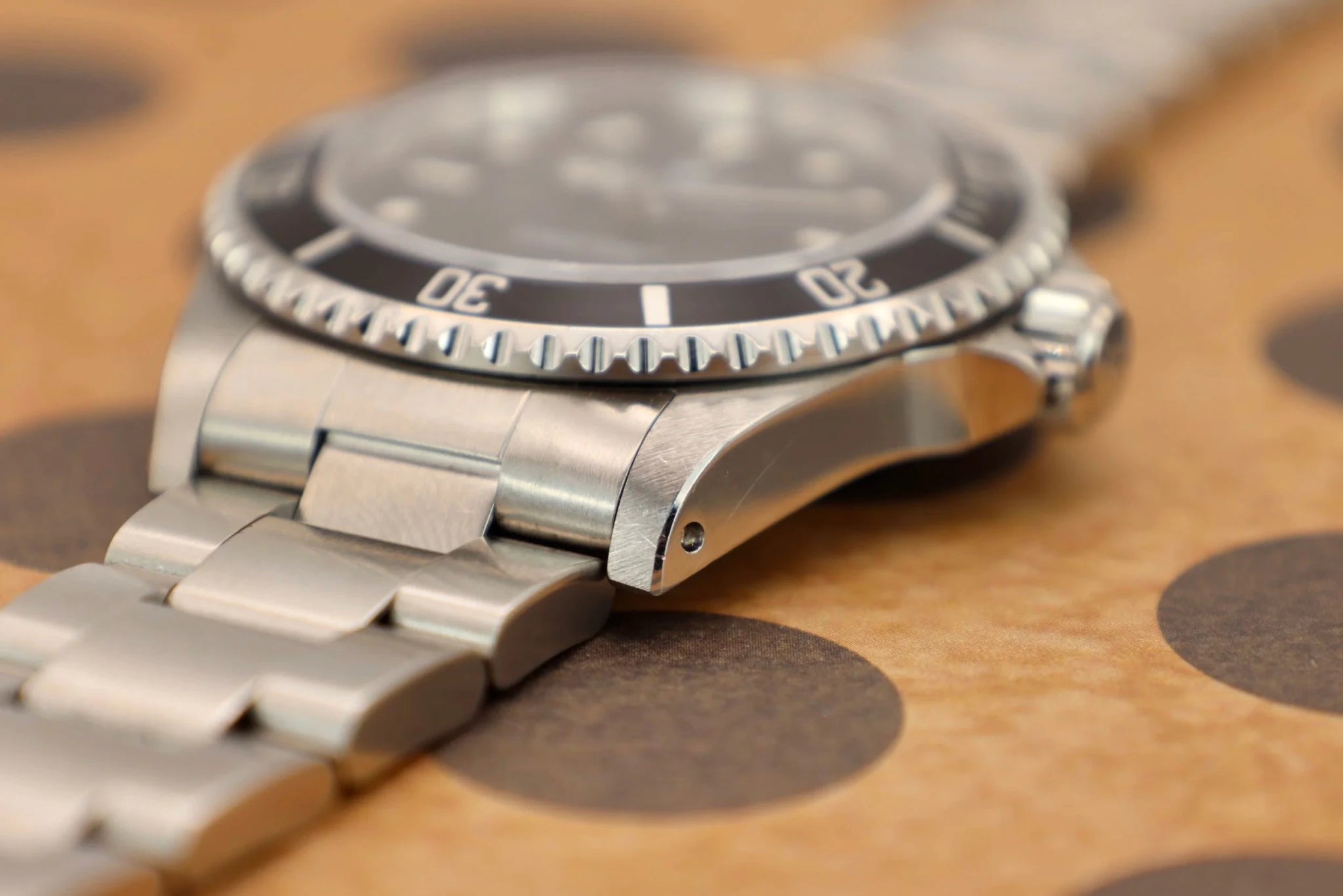 1998 Rolex Submariner Ref. 14060 | Creamy Patina | Box and Papers - Sierra Time Co
