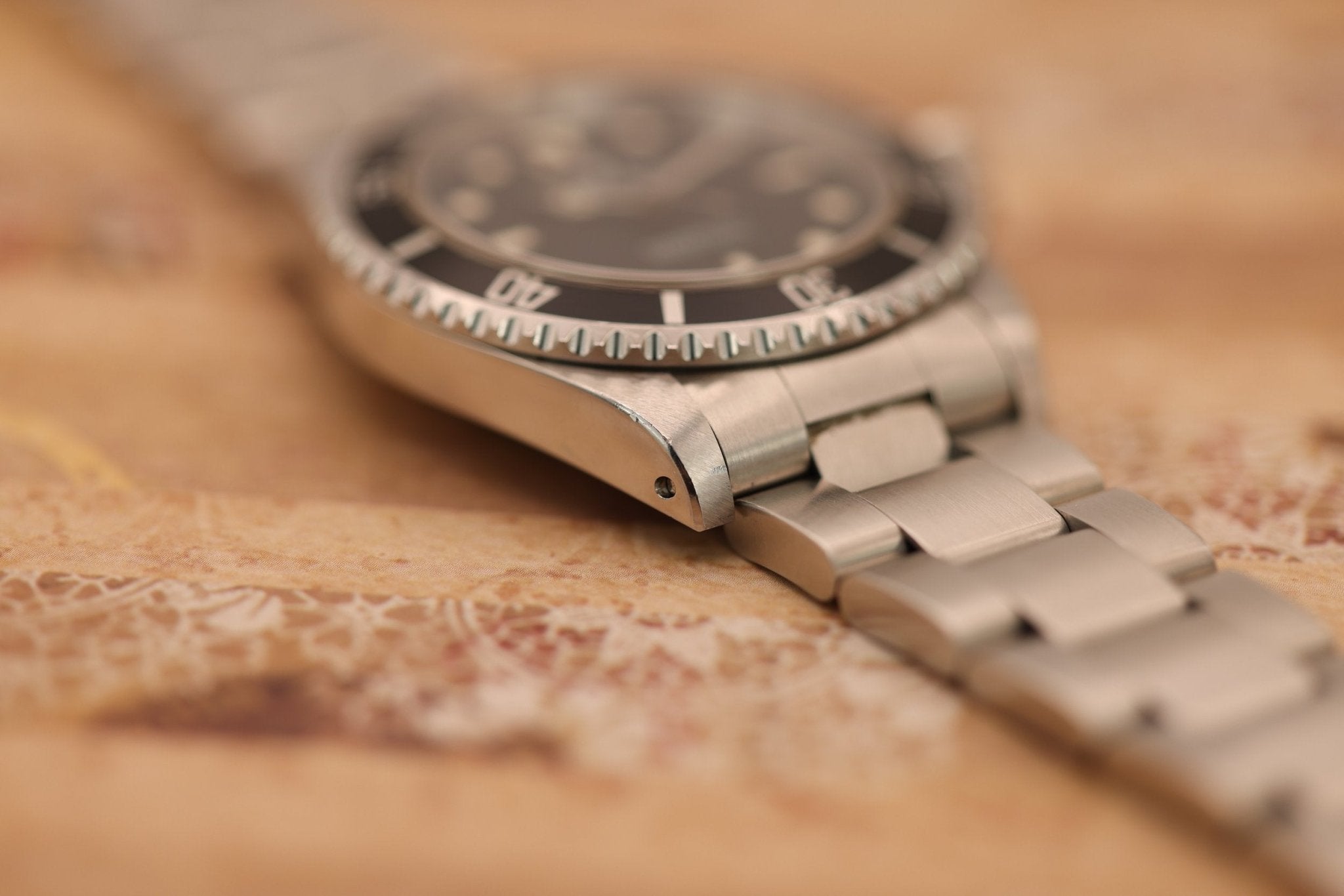 1998 Rolex Submariner Ref. 14060 | Creamy Patina | Full Set - Sierra Time Co