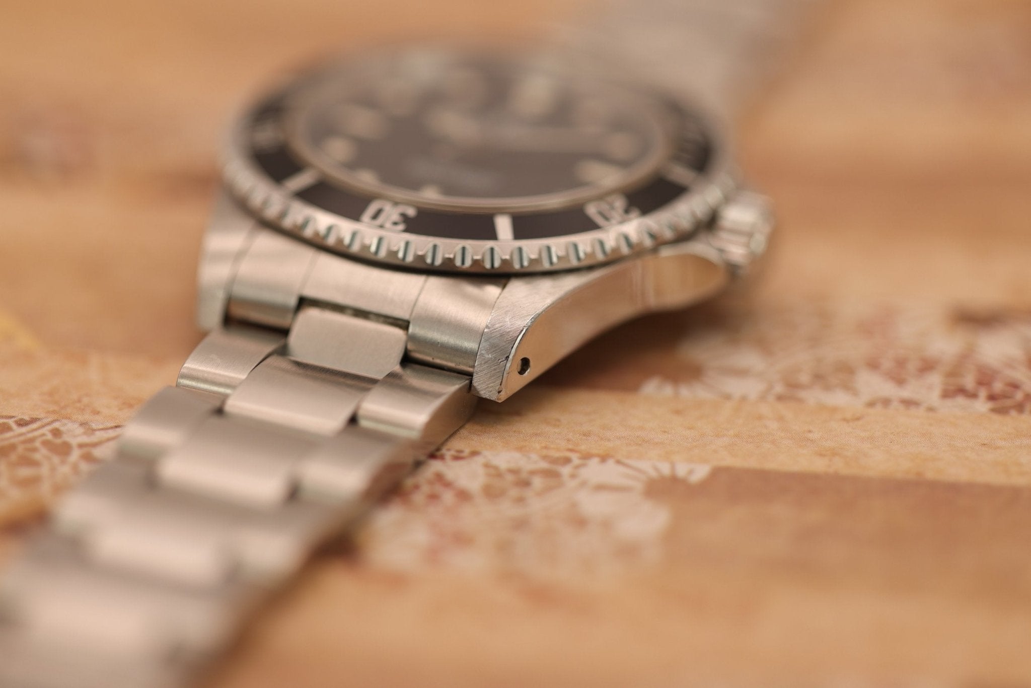 1998 Rolex Submariner Ref. 14060 | Creamy Patina | Full Set - Sierra Time Co