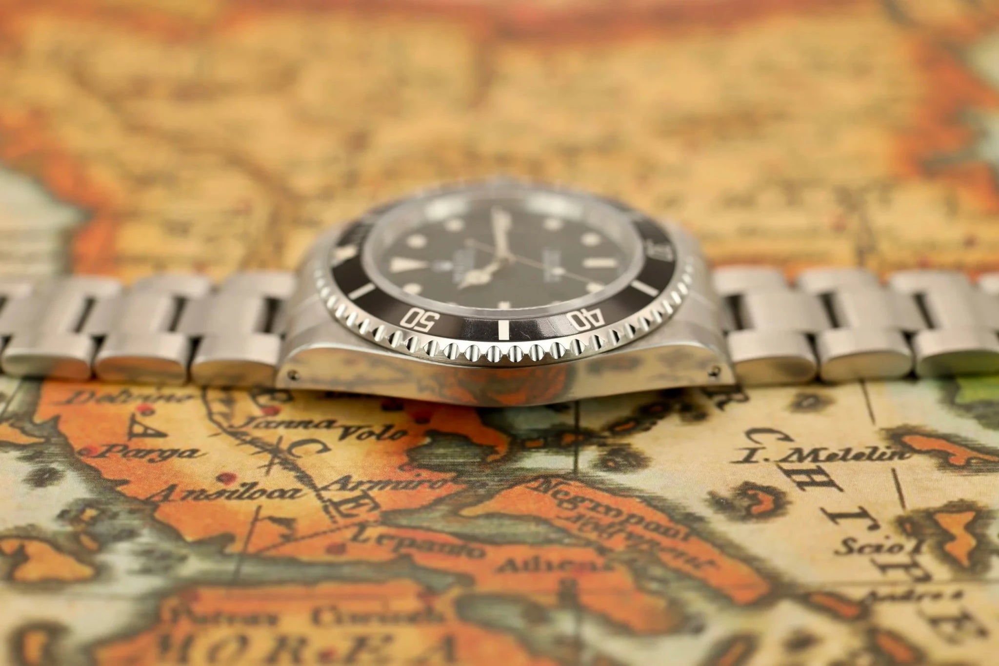 1998 Rolex Submariner Ref. 14060 | Creamy Tritium | Box and Papers - Sierra Time Co