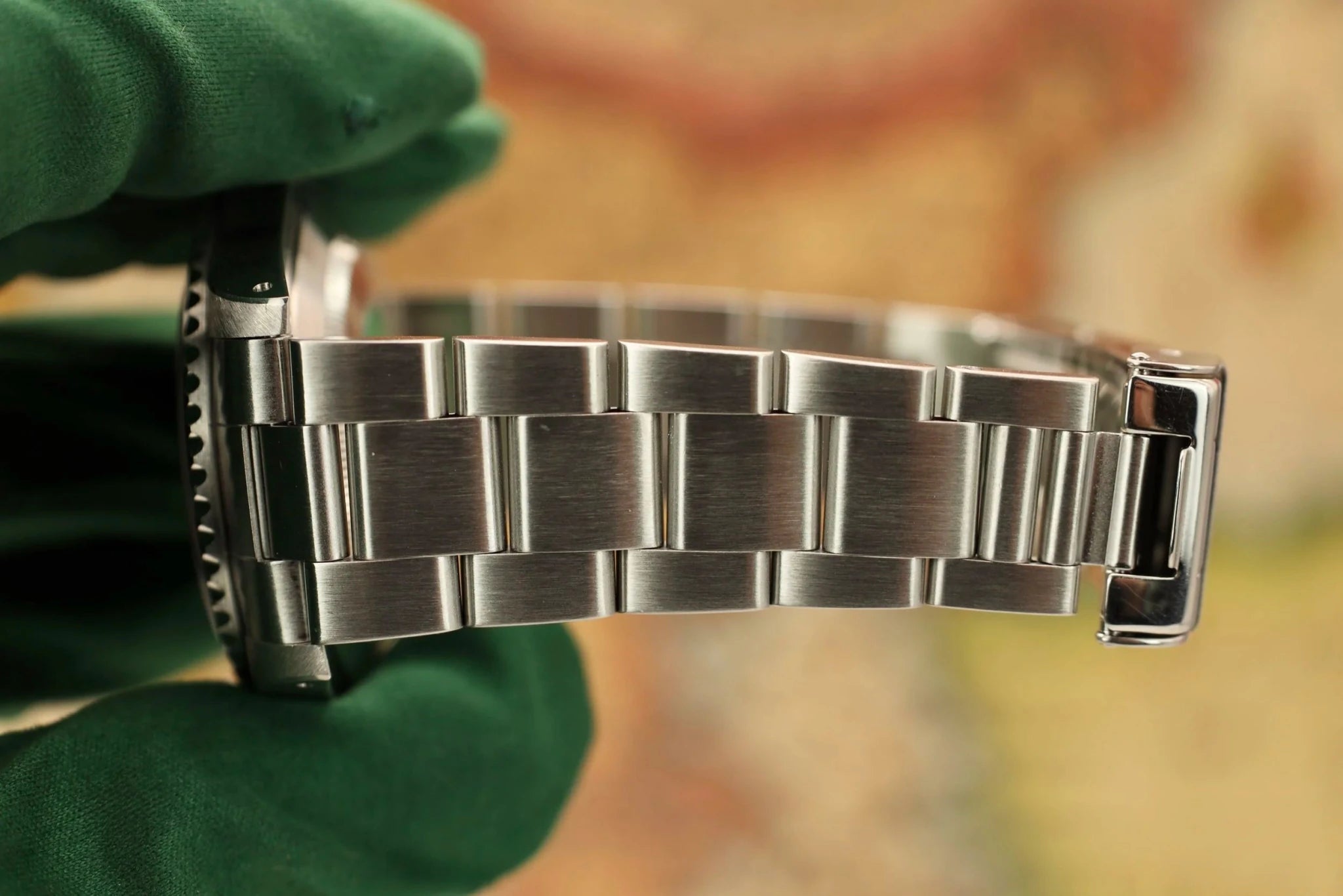 1998 Rolex Submariner Ref. 14060 | Creamy Tritium | Box and Papers - Sierra Time Co