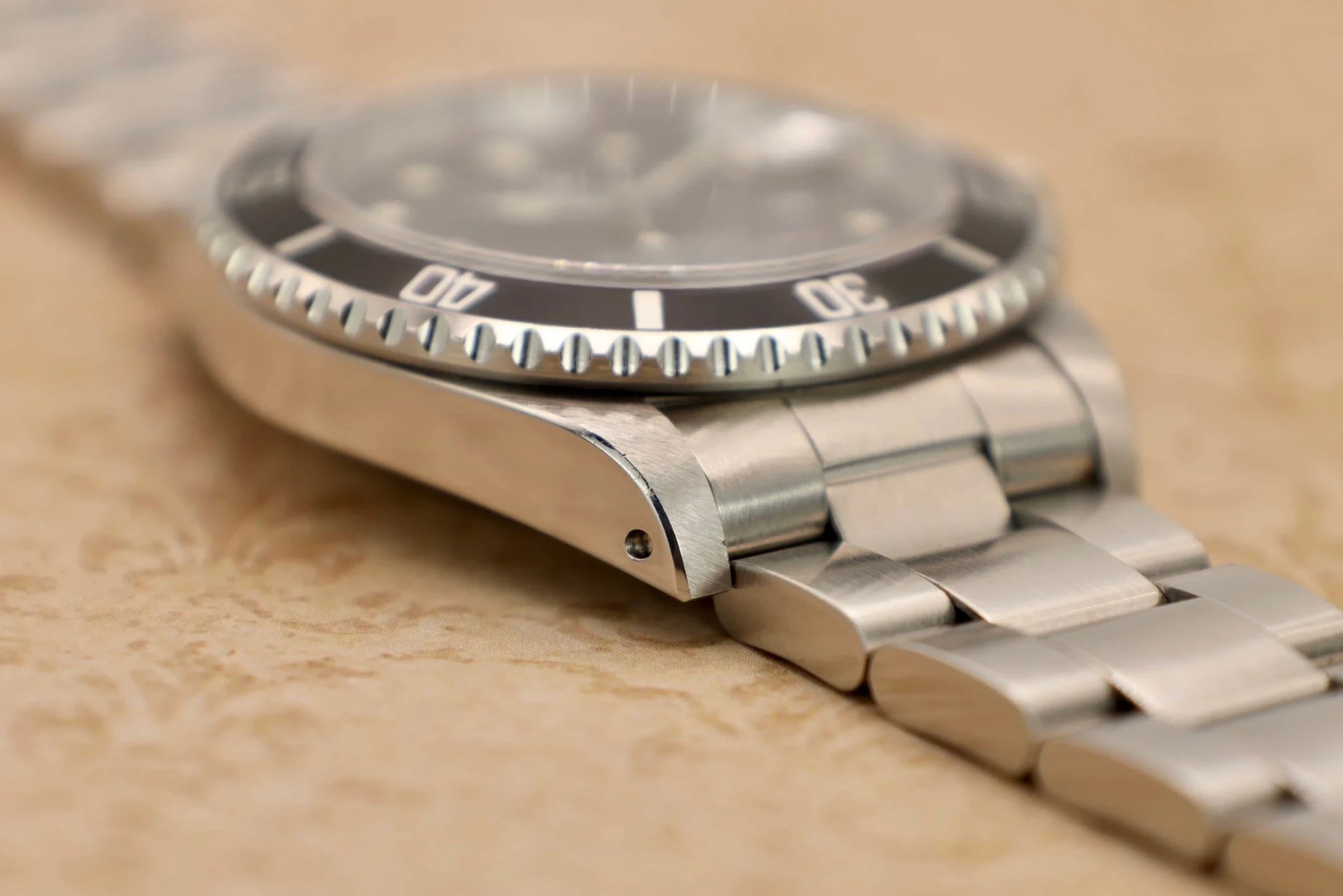 1998 Rolex Submariner Ref. 16610 | Creamy Tritium | Box and Papers - Sierra Time Co