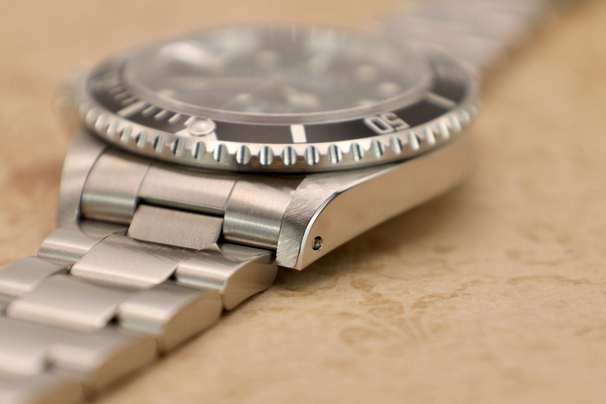 1998 Rolex Submariner Ref. 16610 | Creamy Tritium | Box and Papers - Sierra Time Co