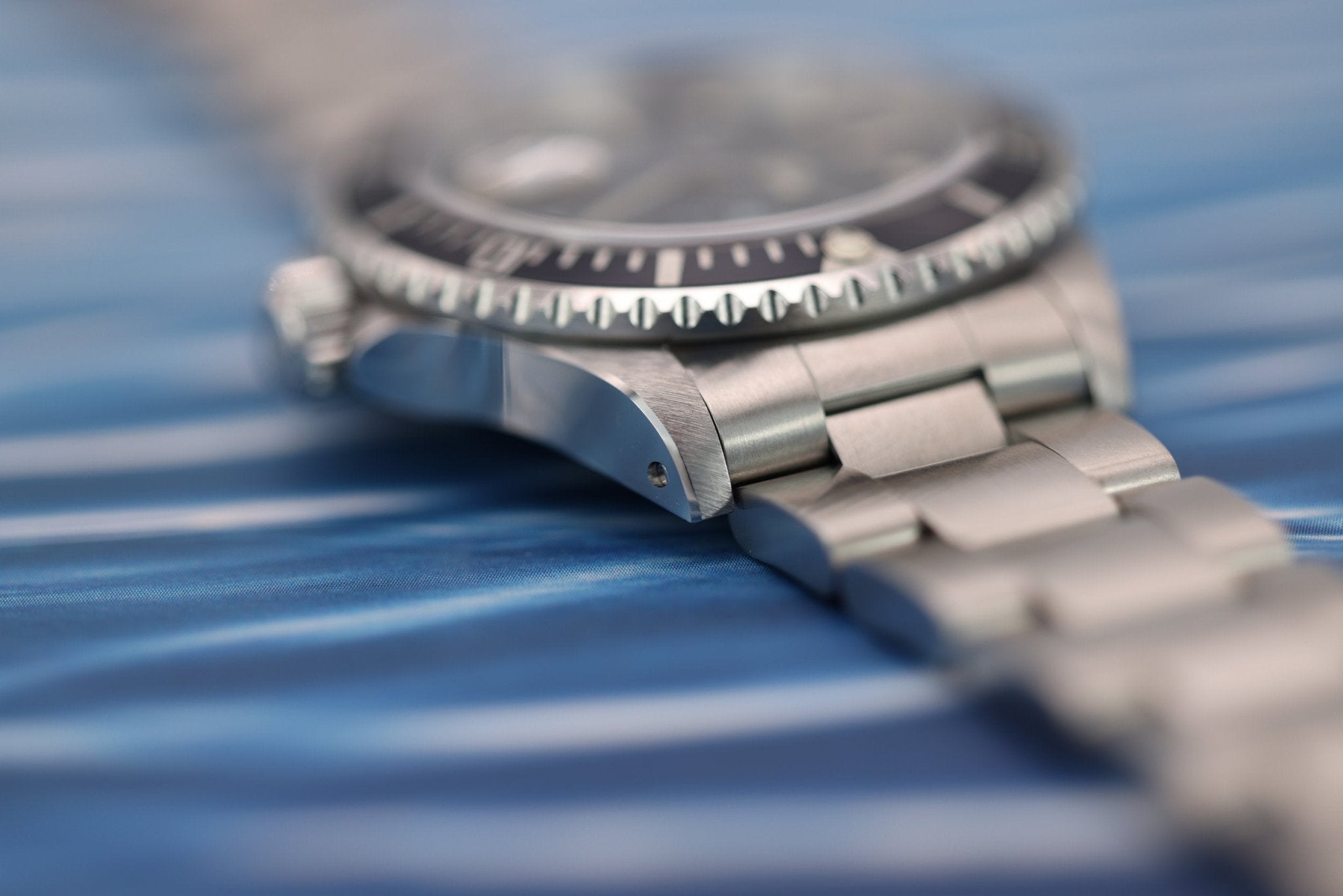 1998 Rolex Submariner Ref. 16610 | Midnight Blue | Creamy Tritium | Full Set - Sierra Time Co