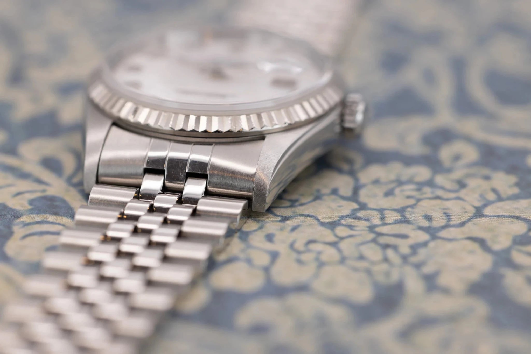 1999 Rolex Datejust Ref. 16234 | Mother of Pearl Dial - Sierra Time Co