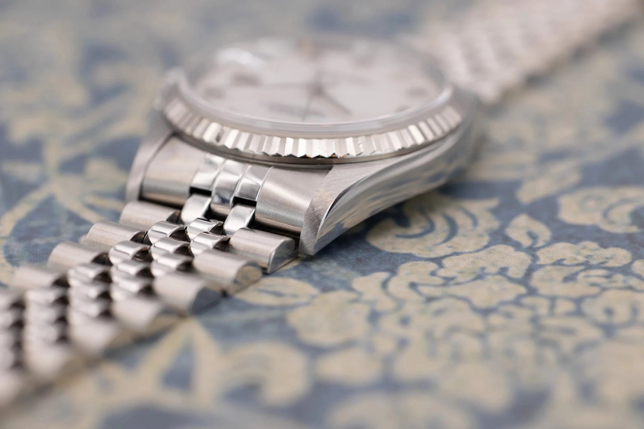 1999 Rolex Datejust Ref. 16234 | Mother of Pearl Dial - Sierra Time Co