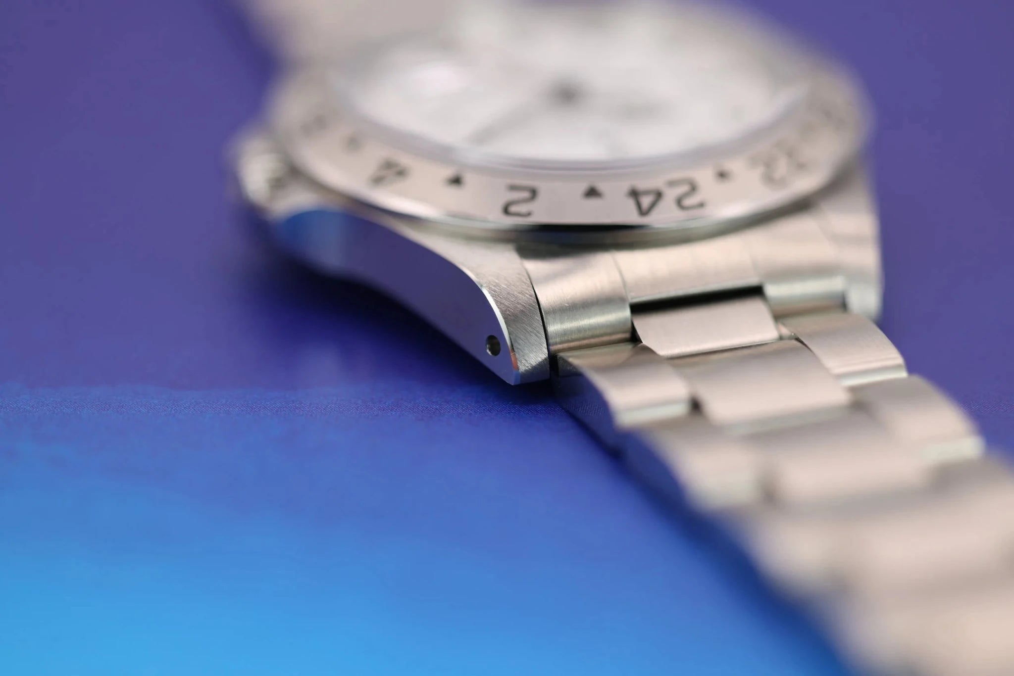 1999 Rolex Explorer II Ref. 16570 Polar | Swiss Only Dial - Sierra Time Co