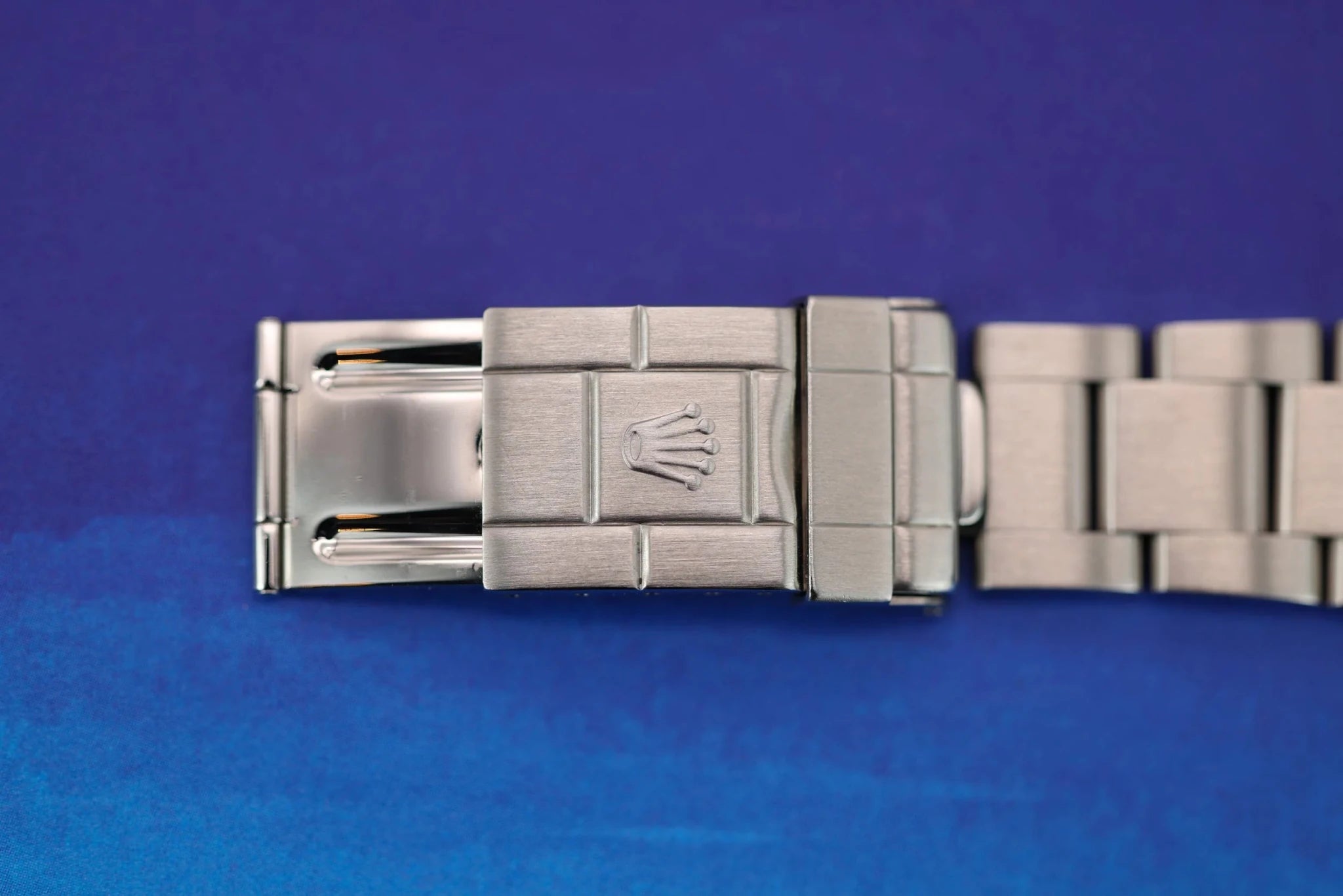 1999 Rolex Explorer II Ref. 16570 Polar | Swiss Only Dial - Sierra Time Co