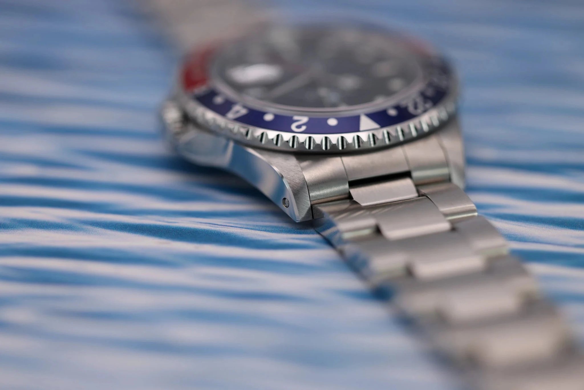 1999 Rolex GMT Master Ref. 16700 Pepsi | Mint Condition| Box and Papers - Sierra Time Co