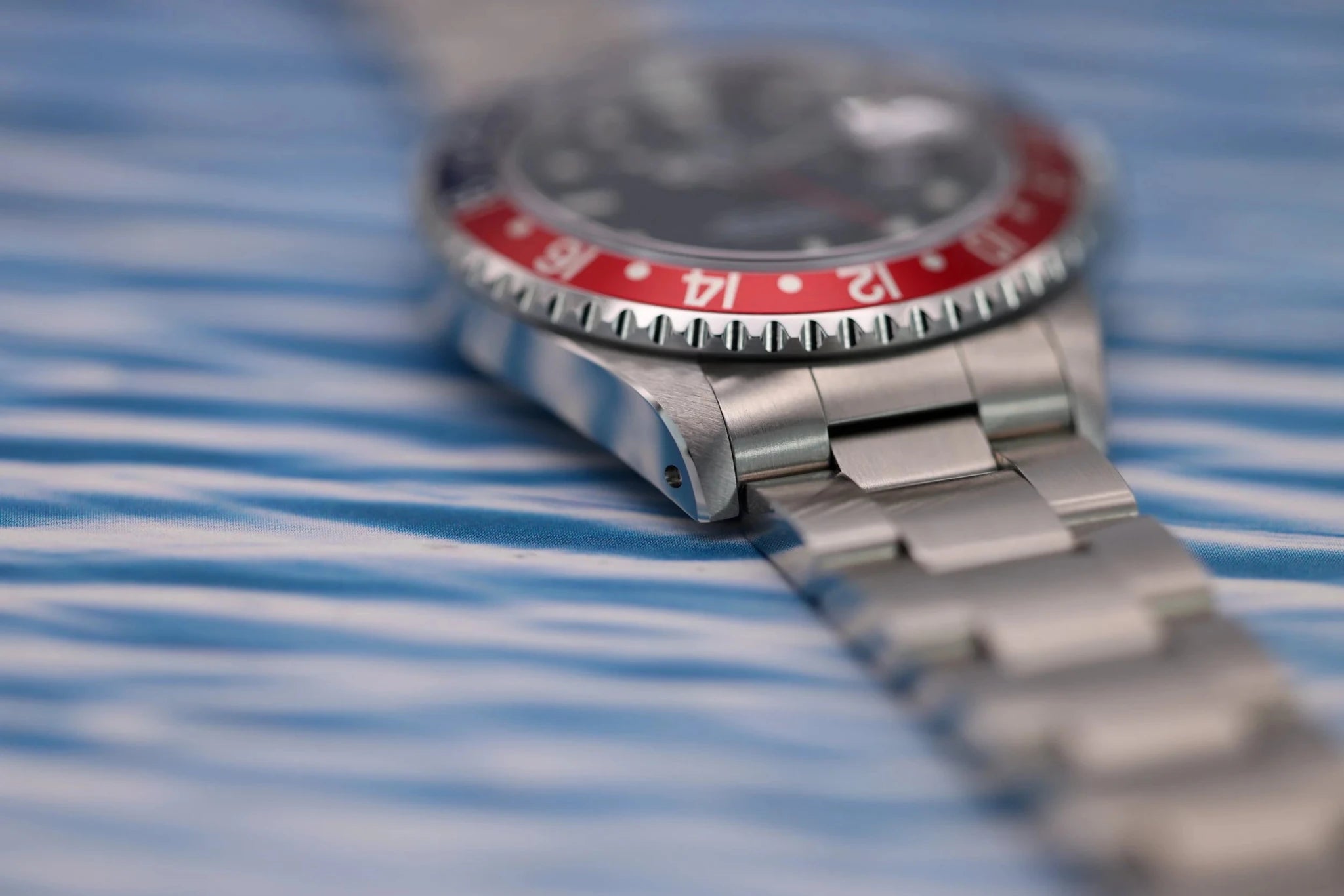 1999 Rolex GMT Master Ref. 16700 Pepsi | Mint Condition| Box and Papers - Sierra Time Co