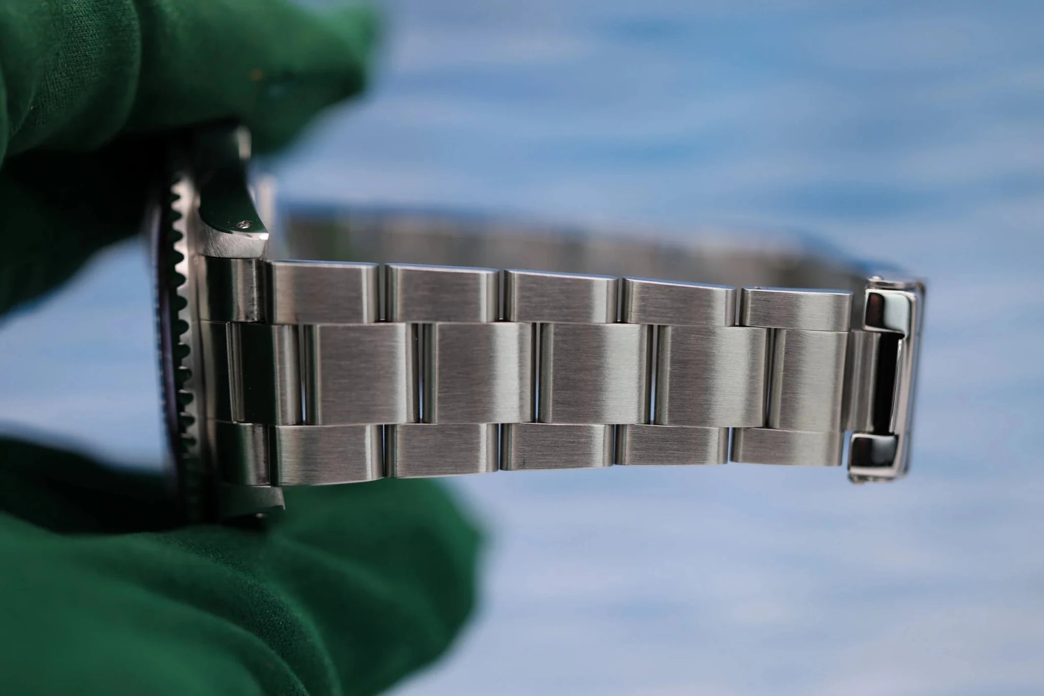 1999 Rolex GMT Master Ref. 16700 Pepsi | Mint Condition| Box and Papers - Sierra Time Co