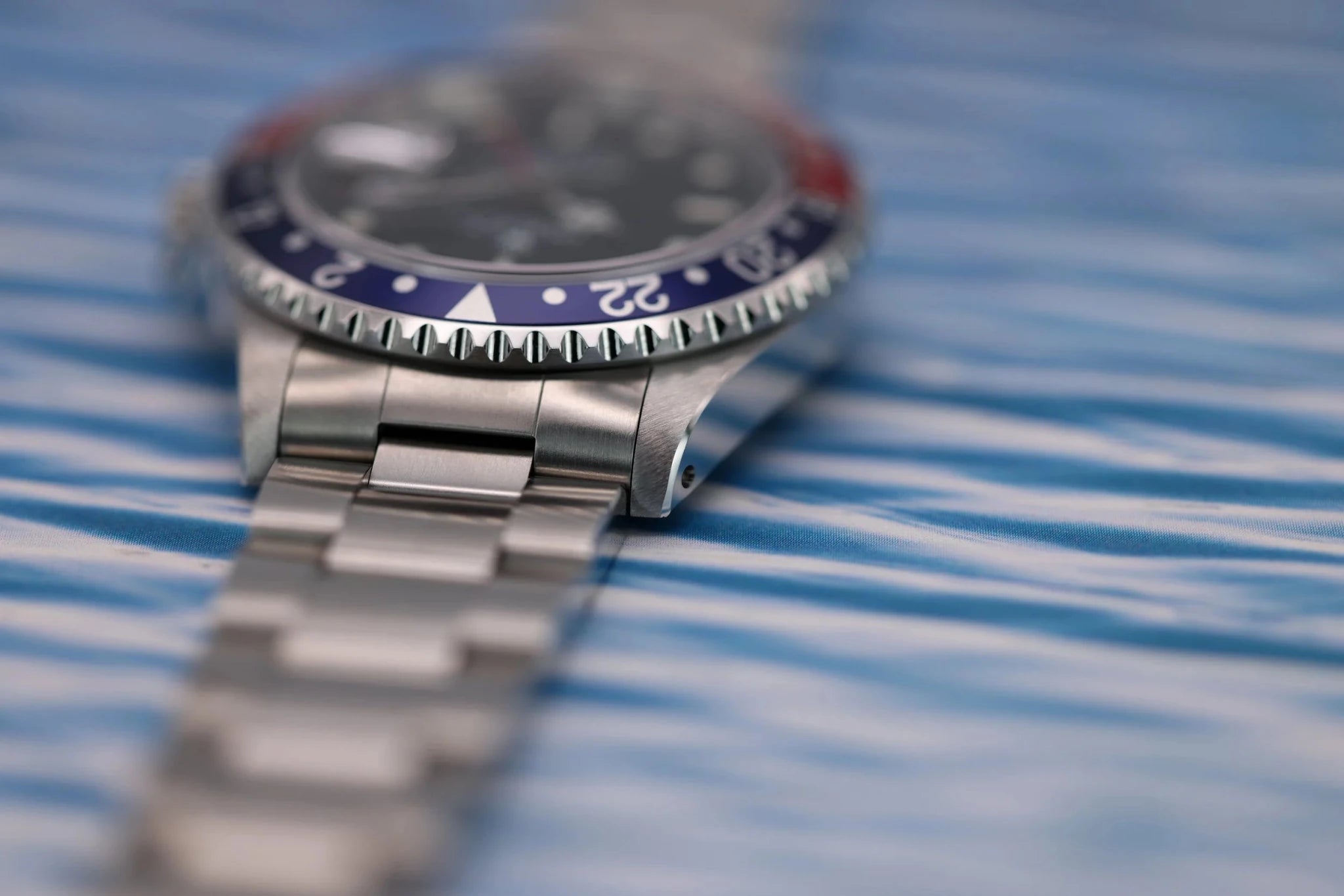 1999 Rolex GMT Master Ref. 16700 Pepsi | Mint Condition| Box and Papers - Sierra Time Co