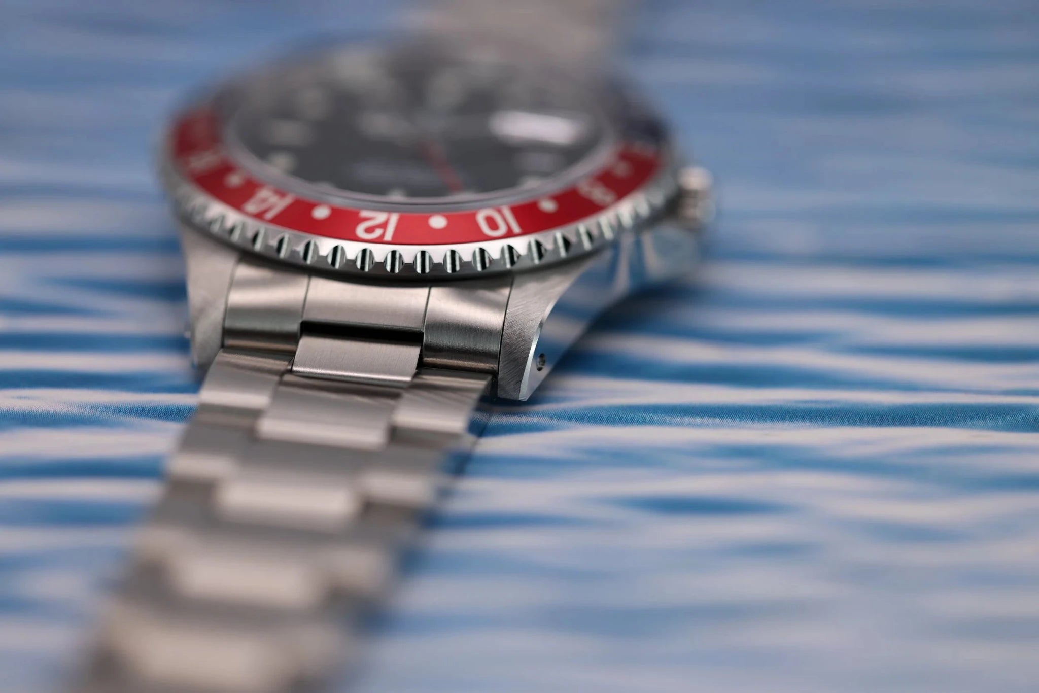1999 Rolex GMT Master Ref. 16700 Pepsi | Mint Condition| Box and Papers - Sierra Time Co