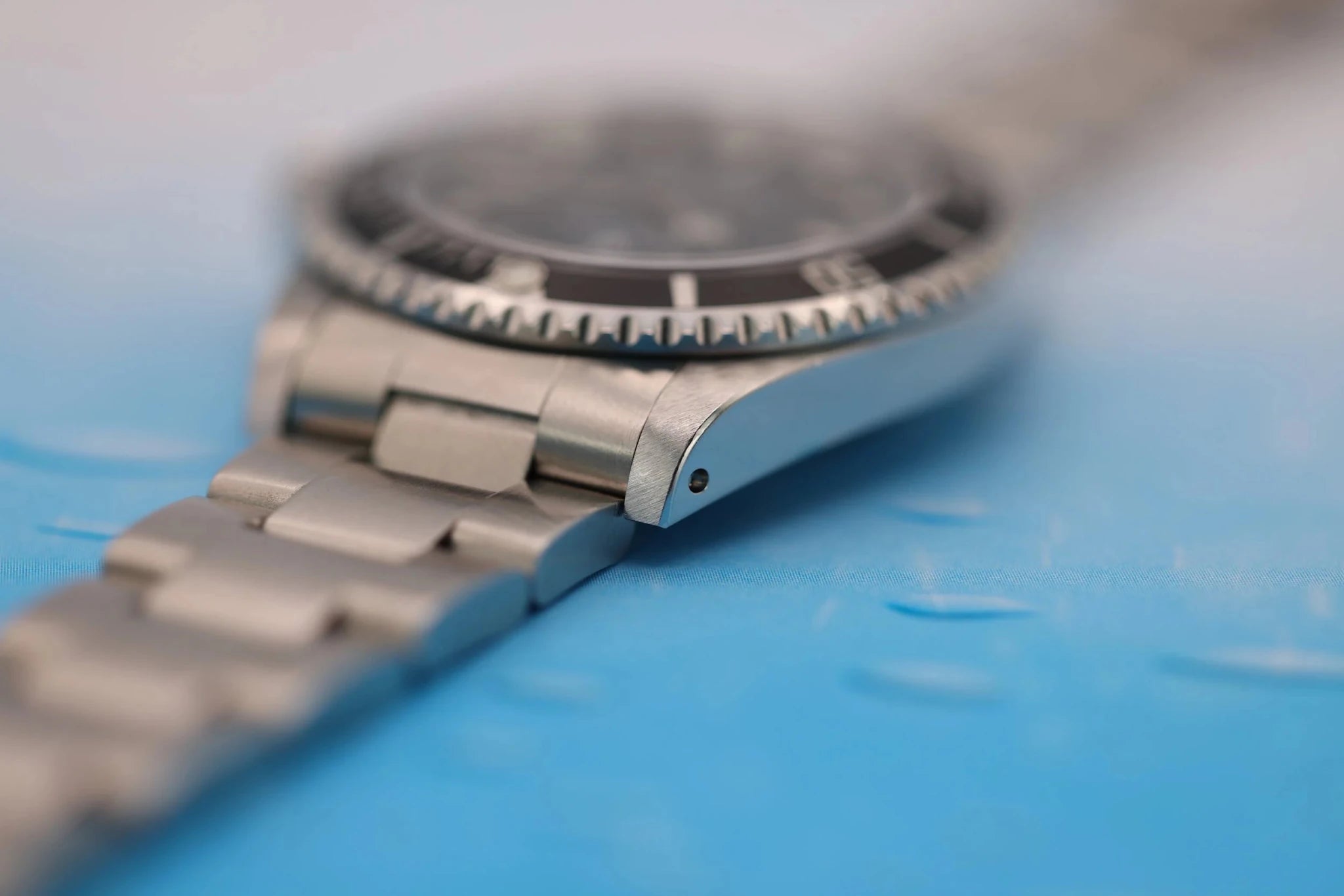 1999 Rolex Submariner Ref. 14060 | Minty | Box and Papers - Sierra Time Co