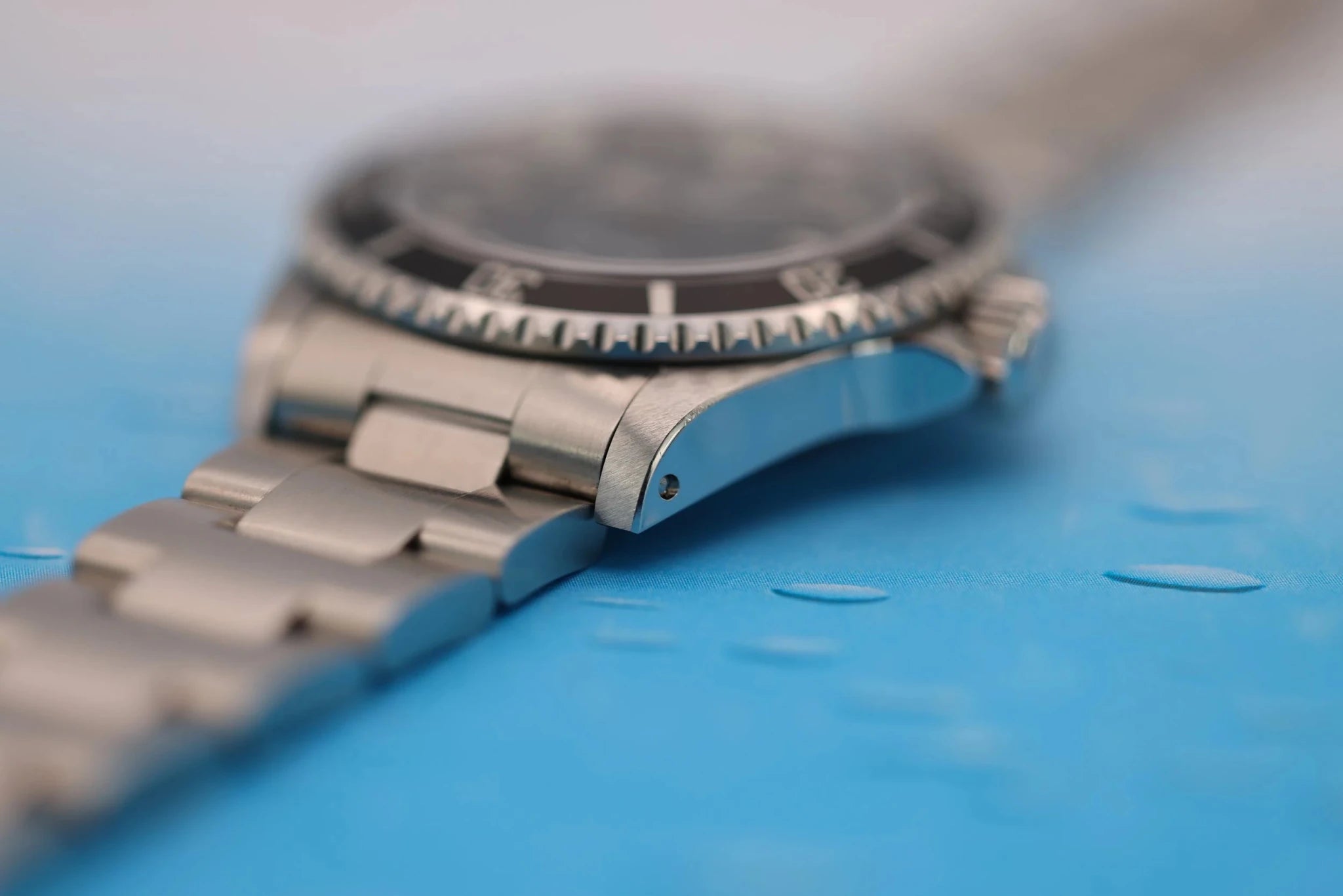 1999 Rolex Submariner Ref. 14060 | Minty | Box and Papers - Sierra Time Co