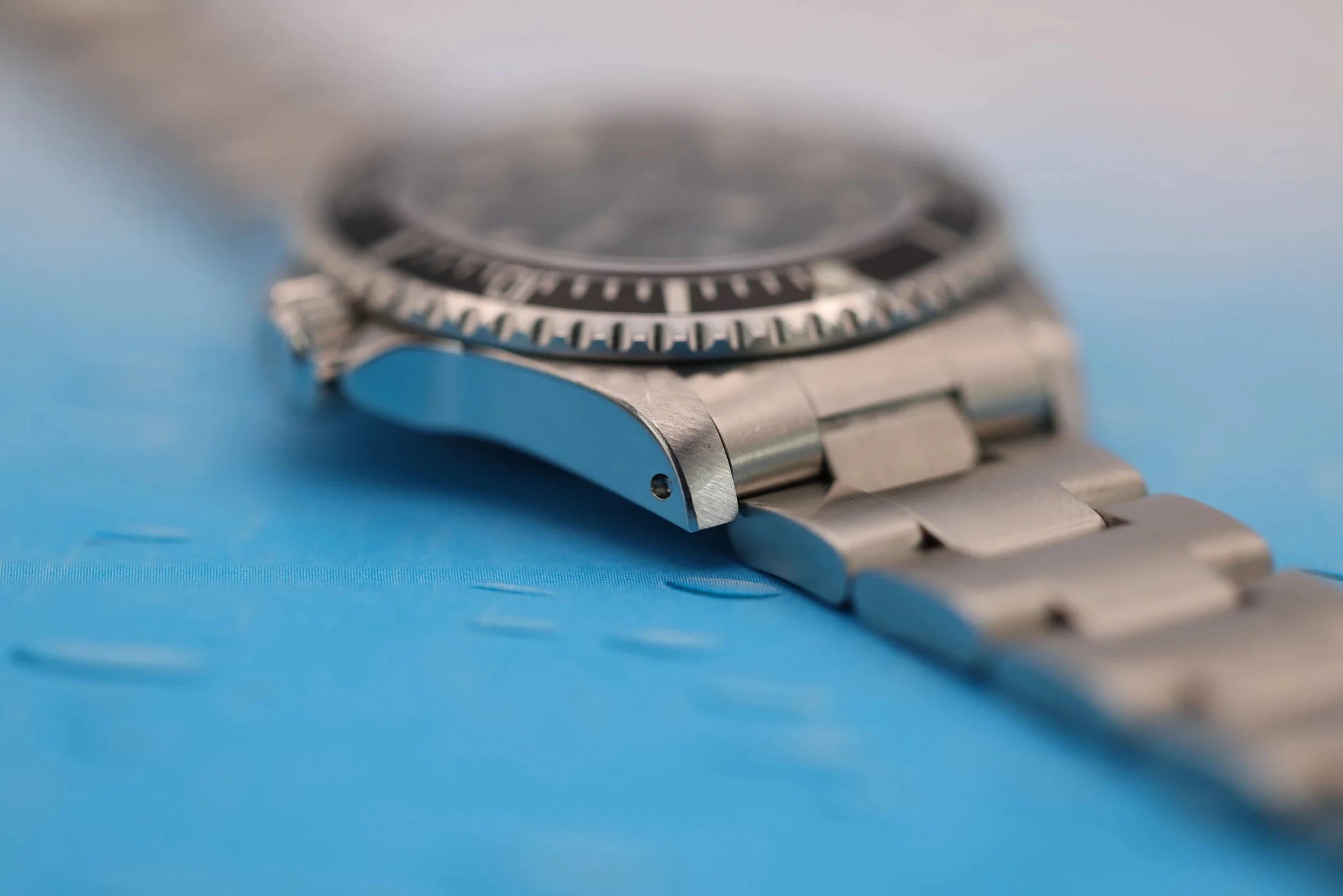 1999 Rolex Submariner Ref. 14060 | Minty | Box and Papers - Sierra Time Co
