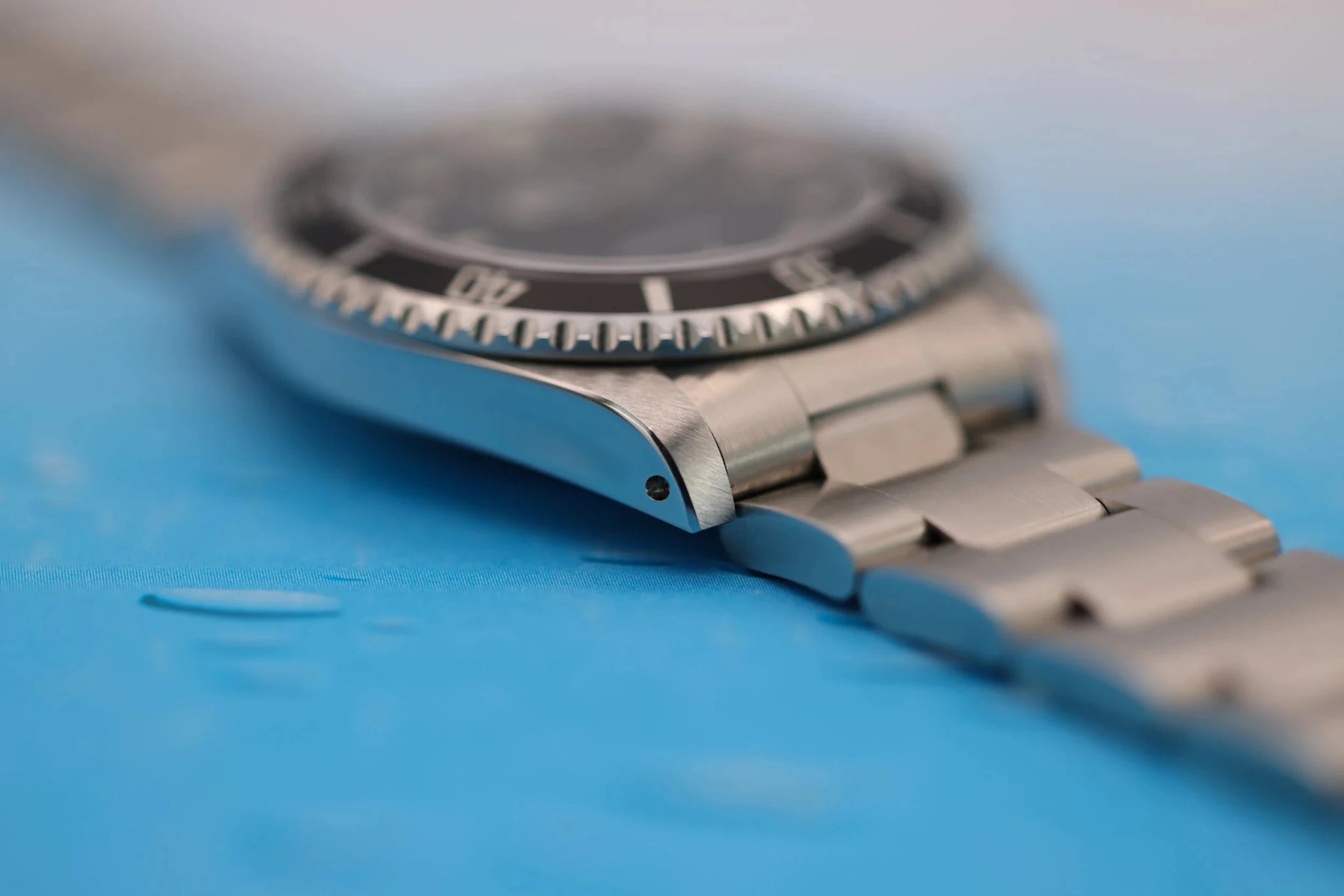 1999 Rolex Submariner Ref. 14060 | Minty | Box and Papers - Sierra Time Co