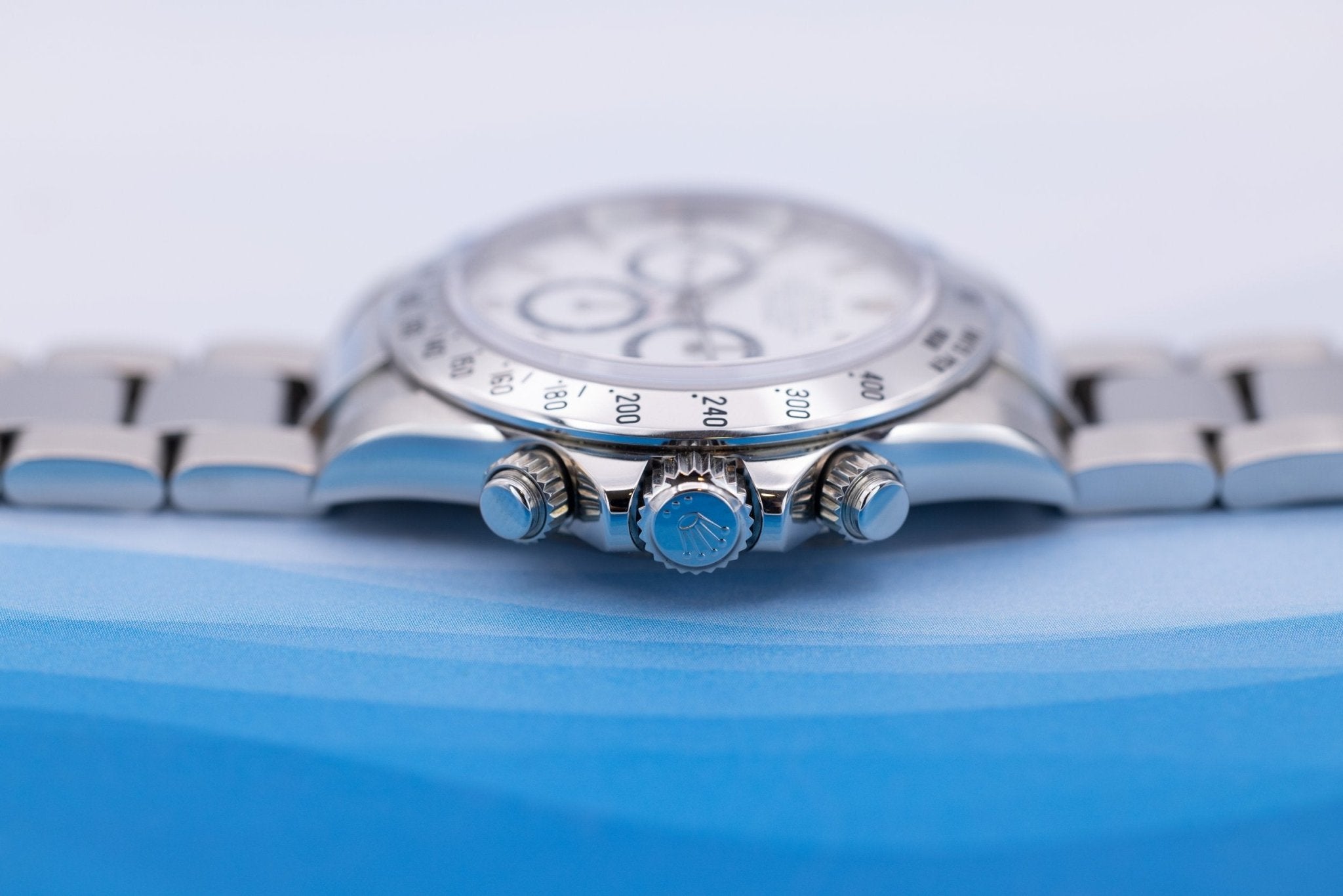 1999 Rolex Zenith Daytona Ref. 16520 | White Dial | New Old Stock | Box and Papers - Sierra Time Co