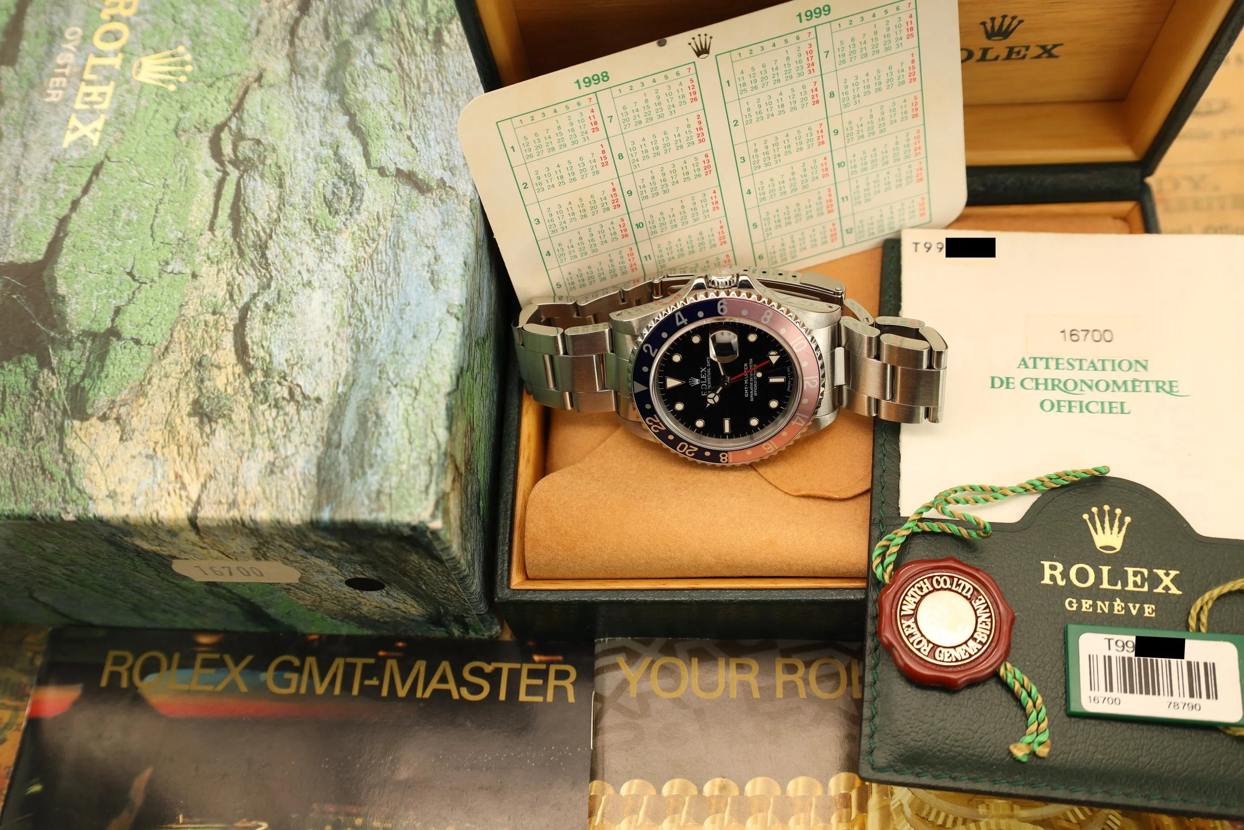 1998 Rolex GMT Master Ref. 16700 Pepsi | Creamy Patina | Box and Papers
