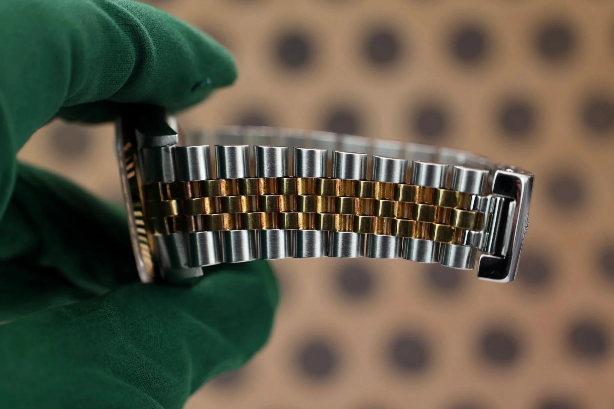 2000 Rolex Datejust Ref. 16233 | Champagne Dial | Box and Papers - Sierra Time Co
