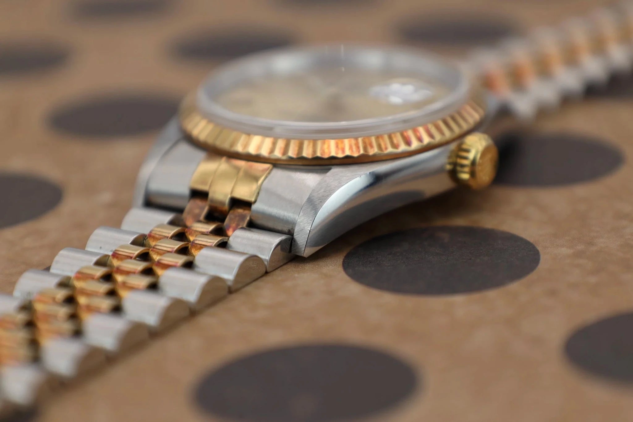 2000 Rolex Datejust Ref. 16233 | Champagne Dial | Box and Papers - Sierra Time Co
