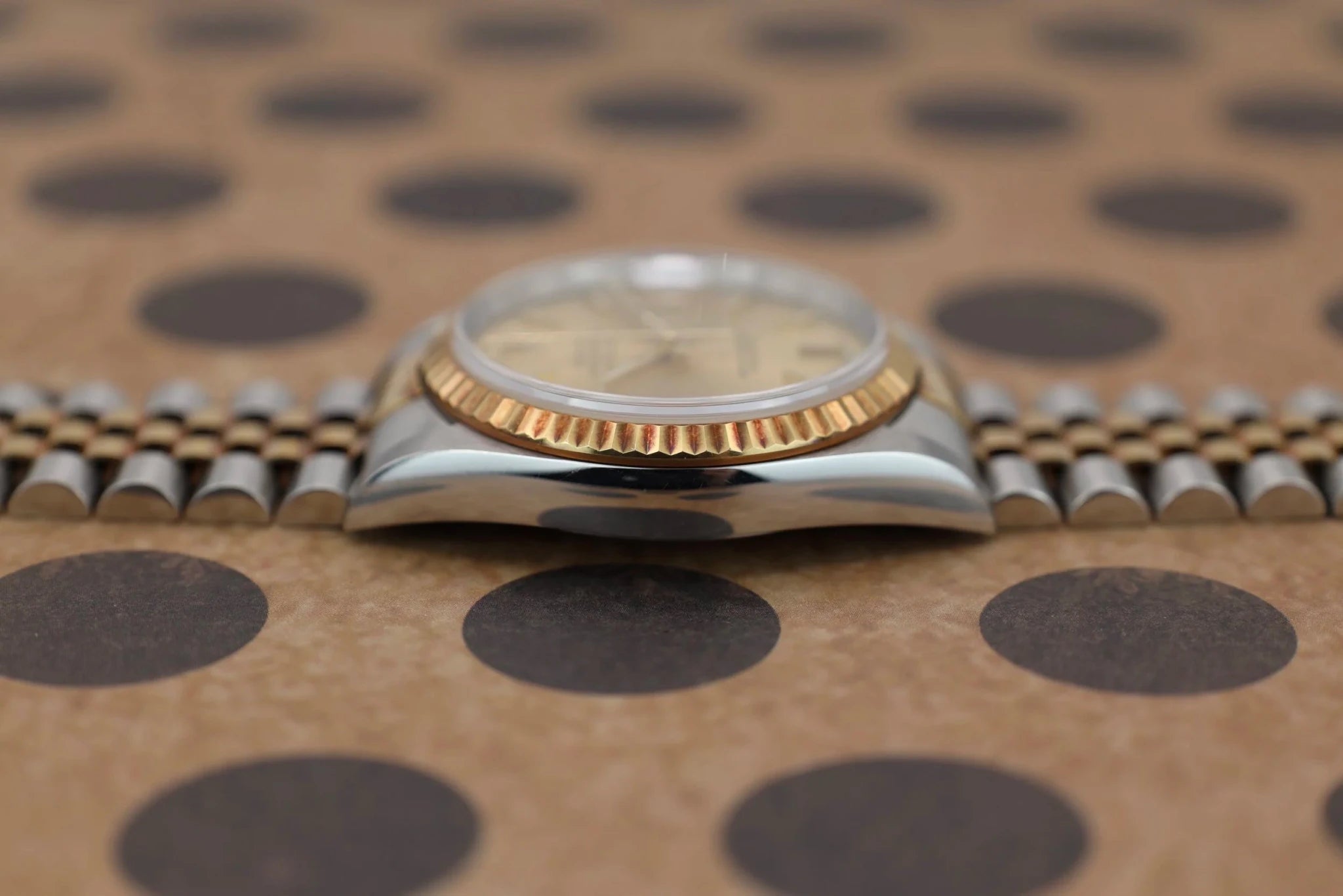 2000 Rolex Datejust Ref. 16233 | Champagne Dial | Box and Papers - Sierra Time Co