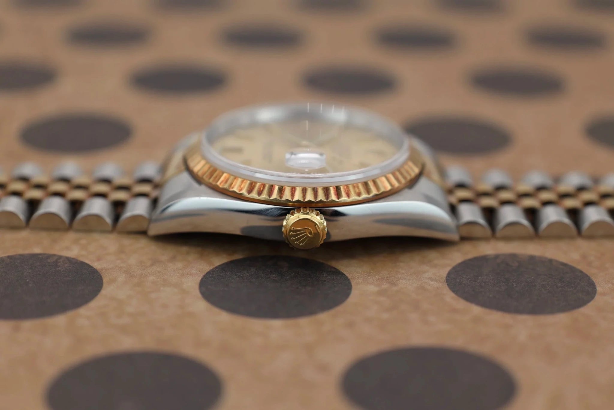 2000 Rolex Datejust Ref. 16233 | Champagne Dial | Box and Papers - Sierra Time Co