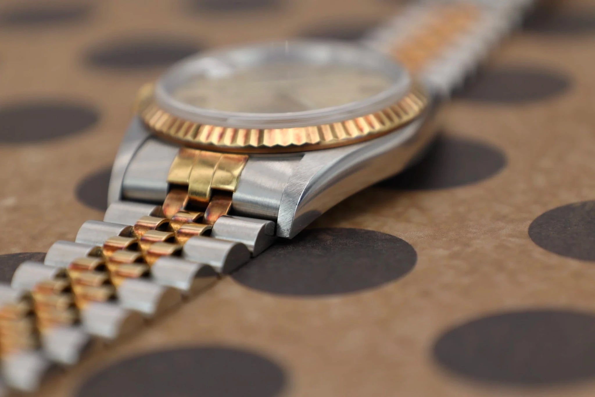 2000 Rolex Datejust Ref. 16233 | Champagne Dial | Box and Papers - Sierra Time Co