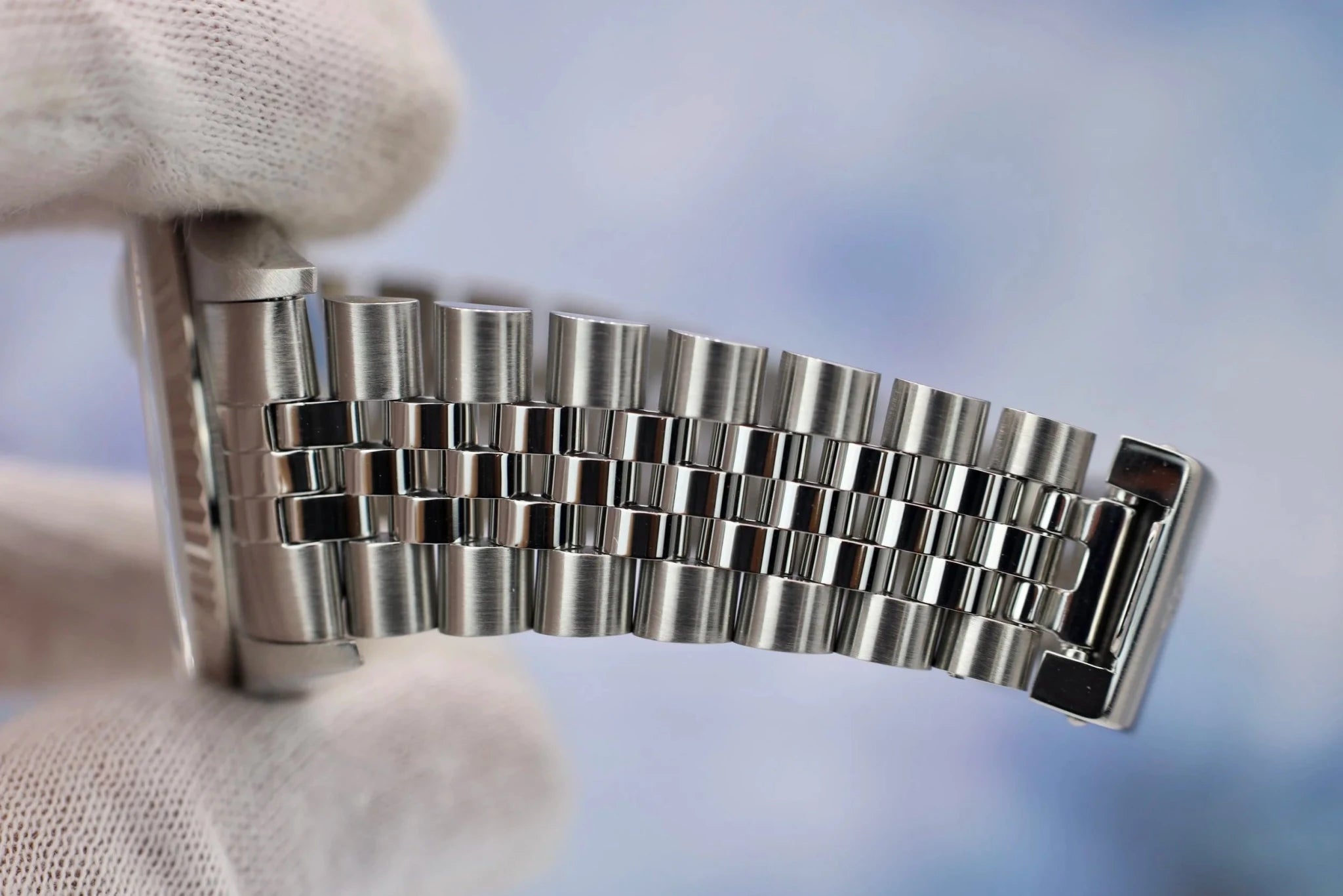 2000 Rolex Datejust Ref. 16234 | Silver Roman Dial - Sierra Time Co