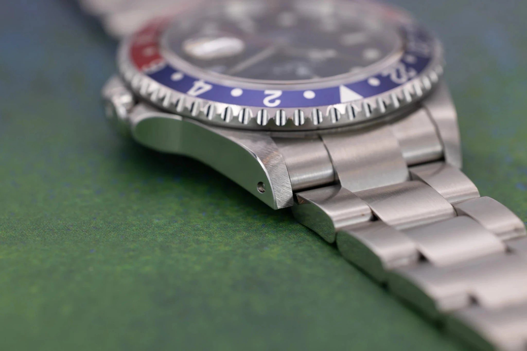 2000 Rolex GMT Master II Ref. 16710 Pepsi | Mint Condition - Sierra Time Co