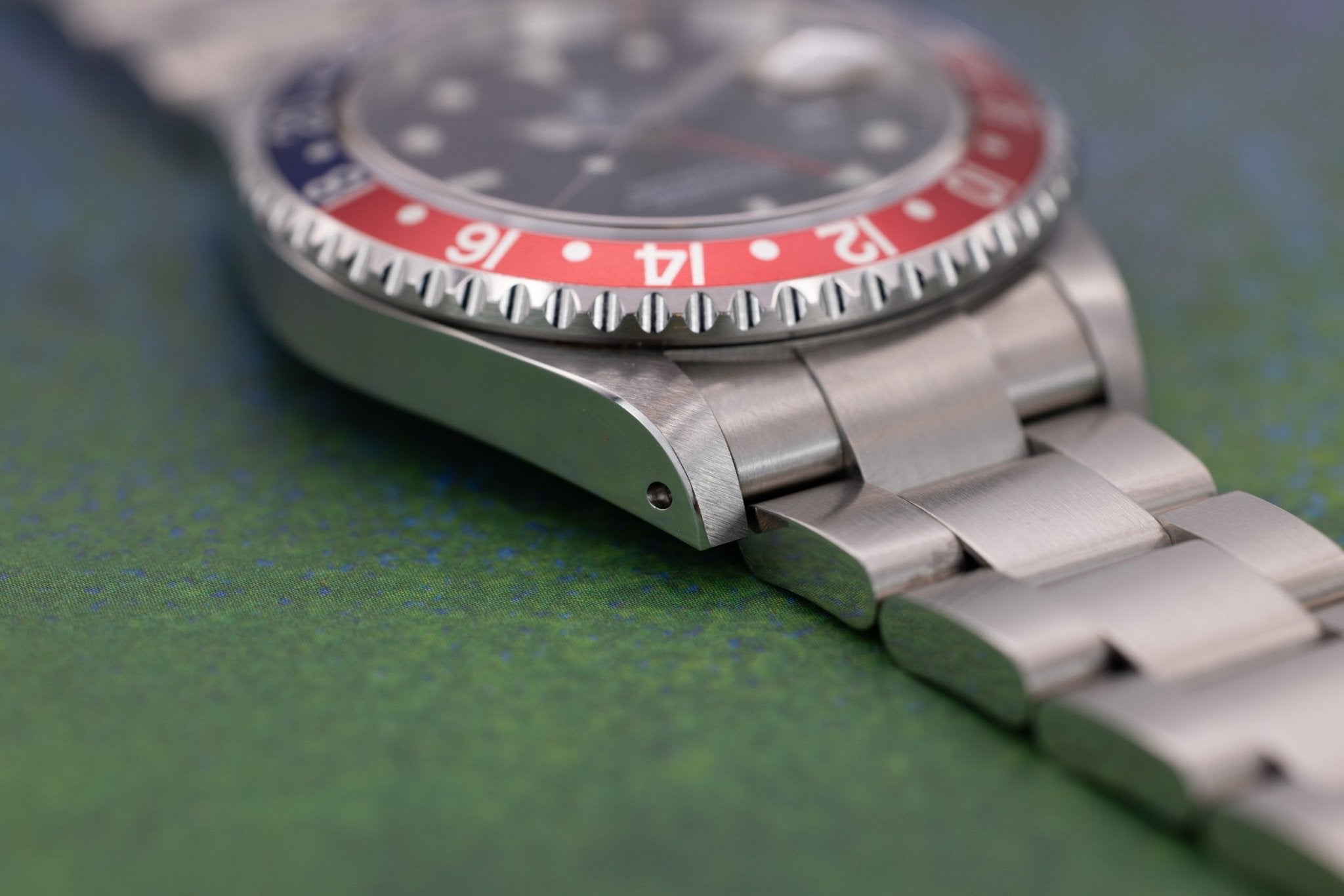 2000 Rolex GMT Master II Ref. 16710 Pepsi | Mint Condition - Sierra Time Co