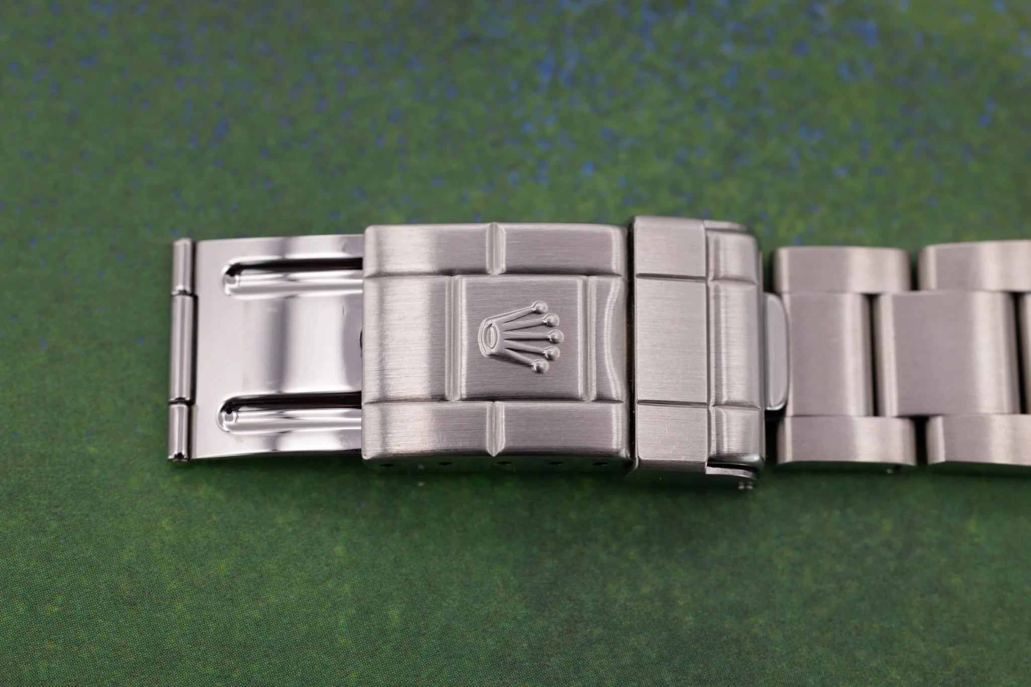 2000 Rolex GMT Master II Ref. 16710 Pepsi | Mint Condition - Sierra Time Co