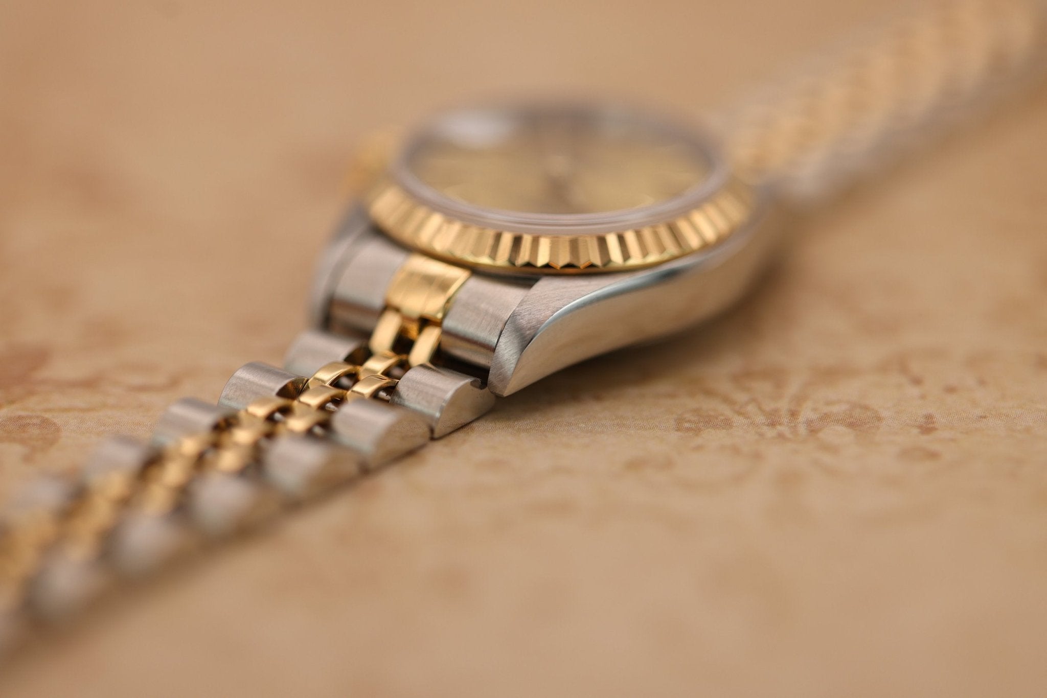 2000 Rolex Ladies Datejust Ref. 69173 | Champagne Dial | Box and Papers - Sierra Time Co