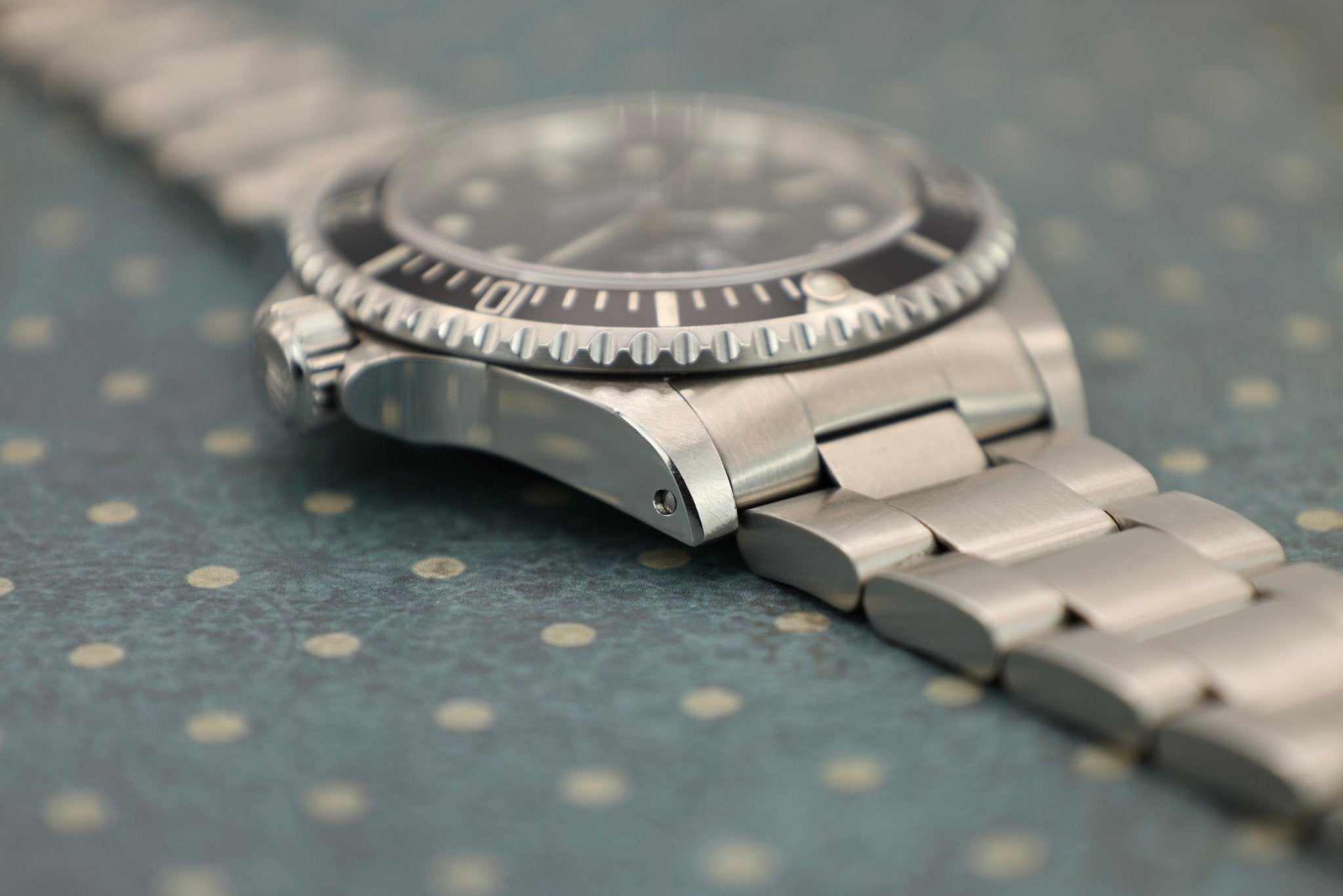 2000 Rolex Submariner Ref. 14060 | Box and Papers - Sierra Time Co