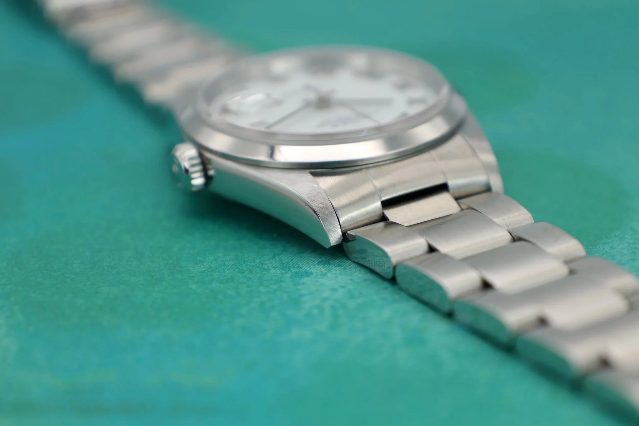 2001 Rolex Datejust Ref. 16200 | White Roman Dial | Box and Papers - Sierra Time Co