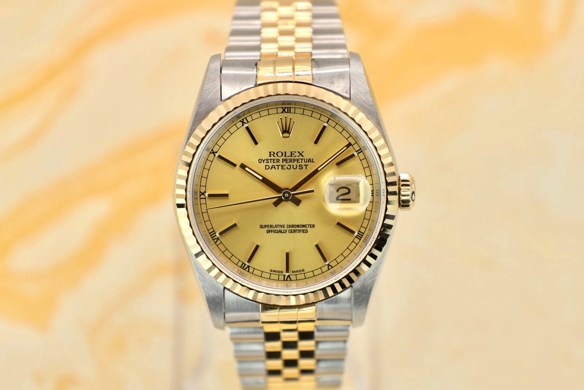 2001 Rolex Datejust Ref. 16233 | Champagne Dial - Sierra Time Co