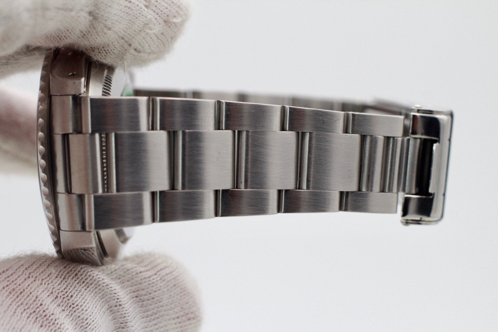 2001 Rolex Submariner Ref. 14060 | Box and Papers - Sierra Time Co