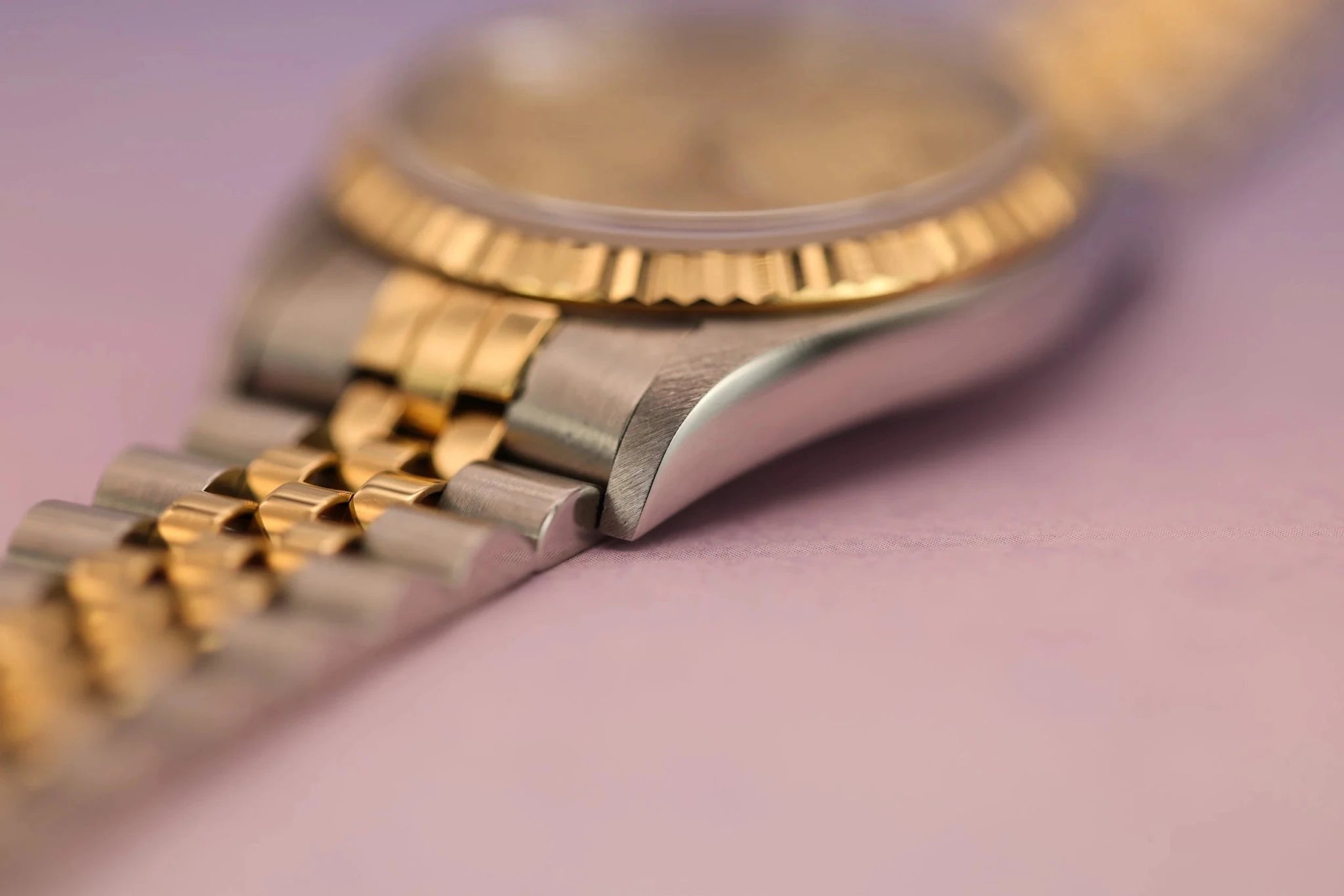 2002 Rolex Datejust Ref. 16233 | Champagne Dial - Sierra Time Co