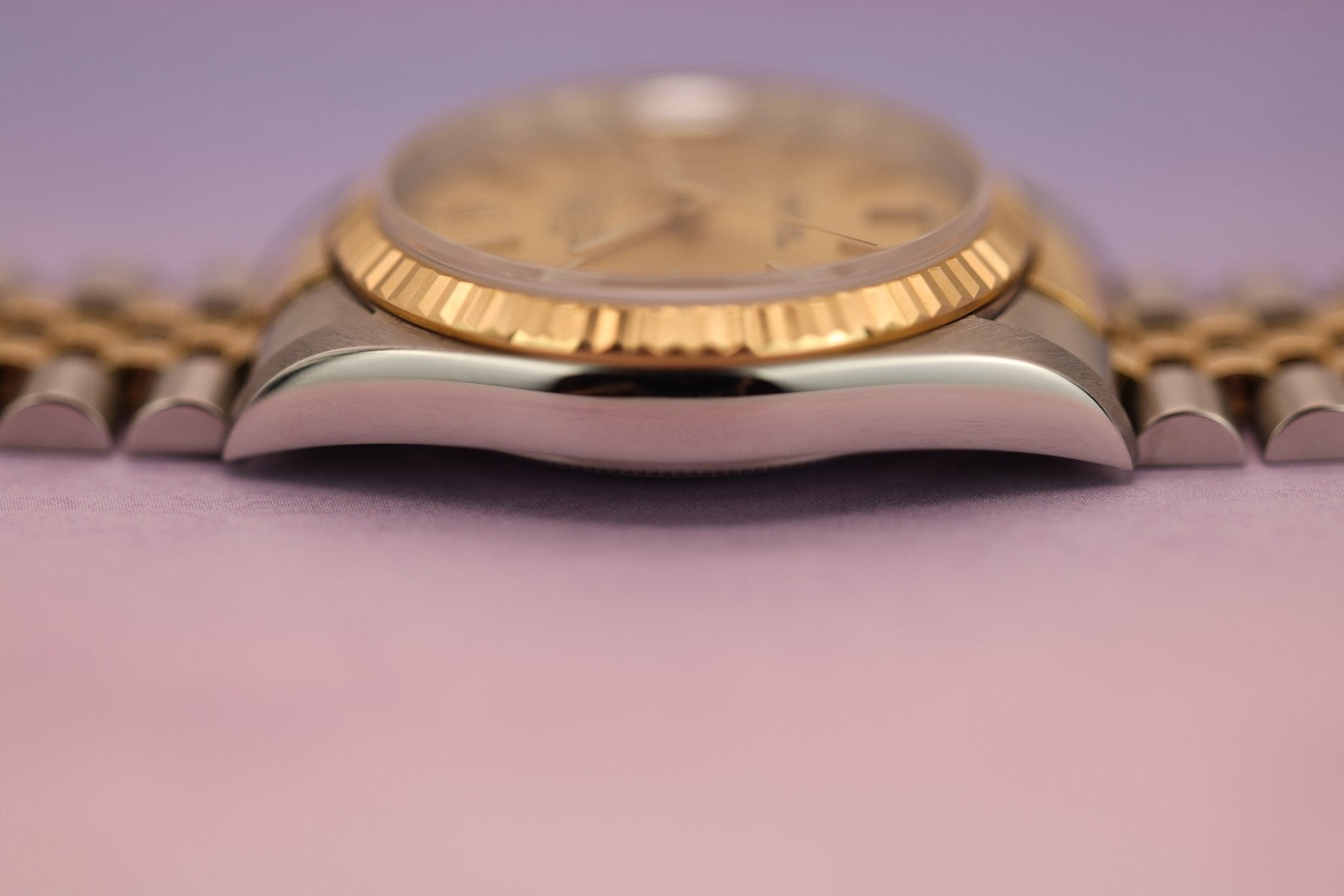 2002 Rolex Datejust Ref. 16233 | Champagne Dial - Sierra Time Co