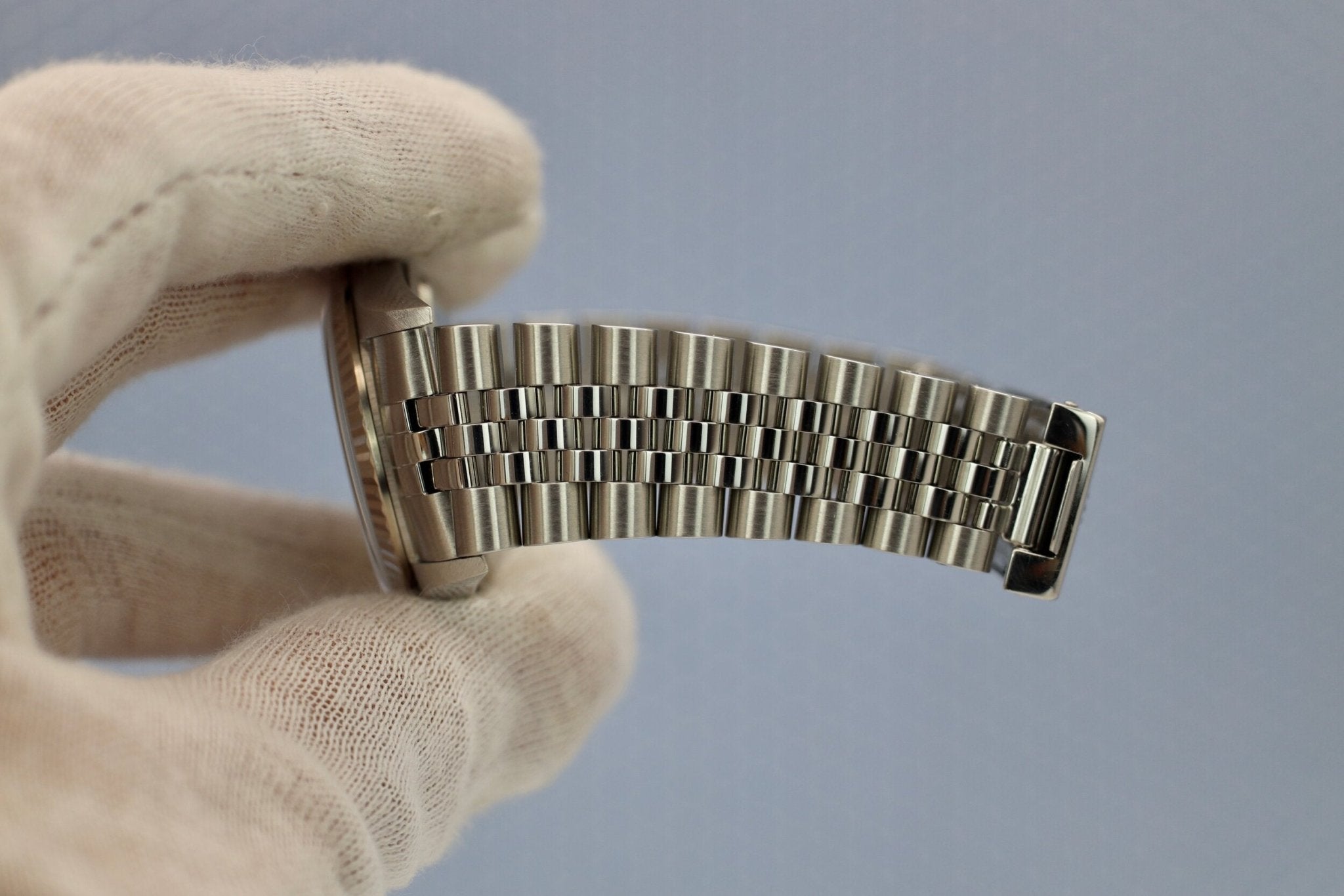 2002 Rolex Datejust Ref. 16234 | Silver Dial - Sierra Time Co