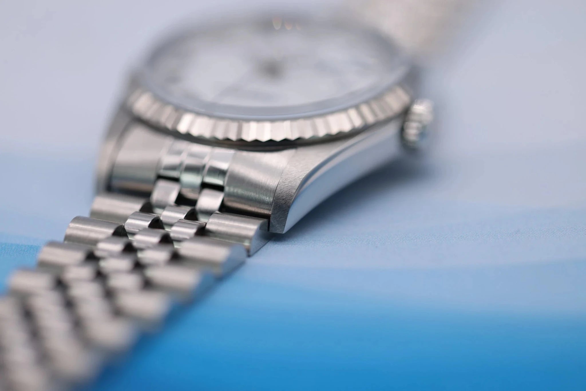 2002 Rolex Datejust Ref. 16234 | White Roman Dial - Sierra Time Co