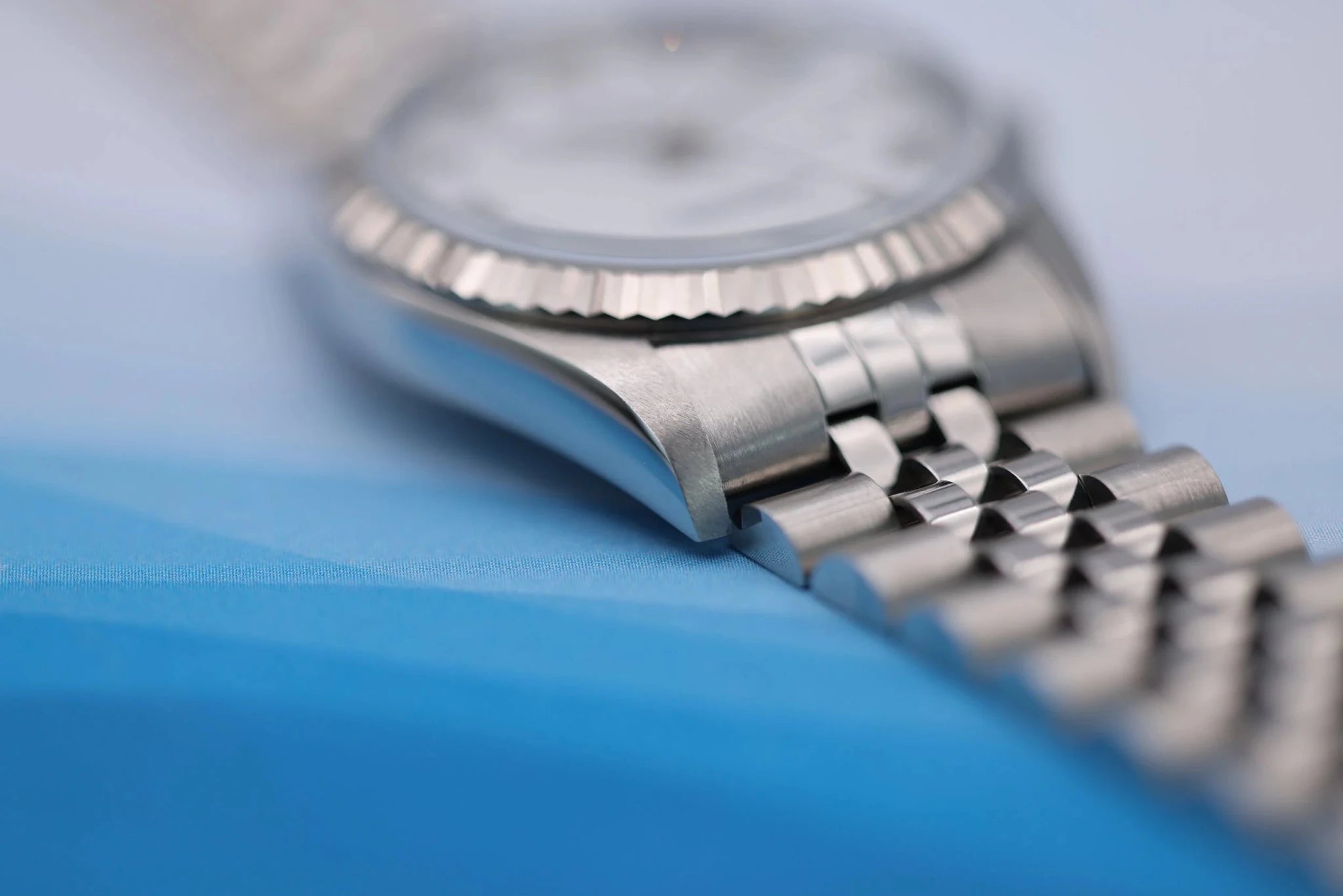 2002 Rolex Datejust Ref. 16234 | White Roman Dial - Sierra Time Co