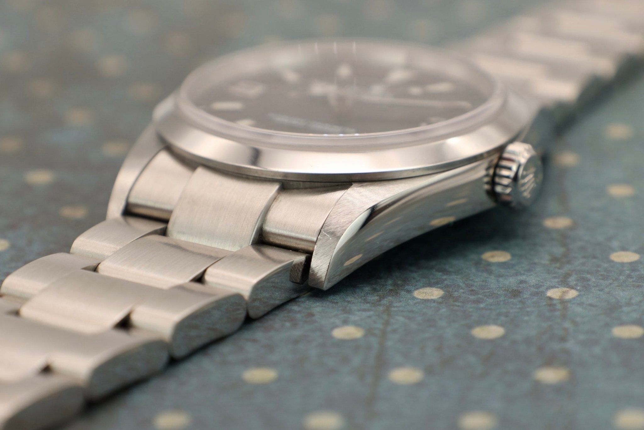 2002 Rolex Explorer I Ref. 114270 | Mint | Box and Papers - Sierra Time Co
