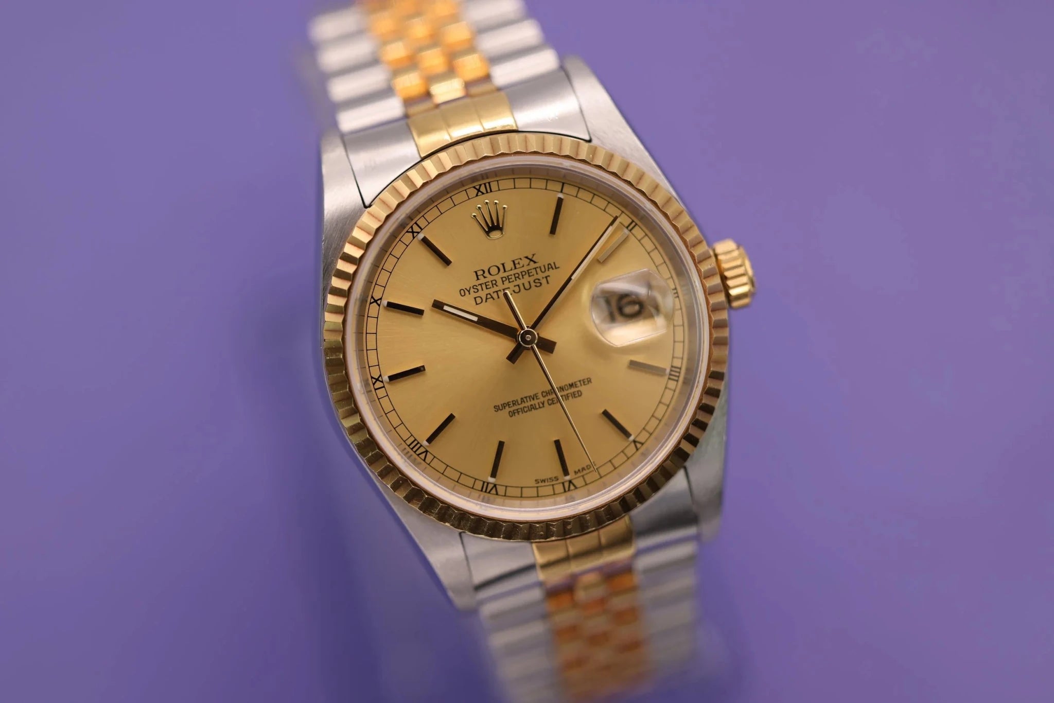 2003 Rolex Datejust Ref. 16233 | Champagne Dial | Full Set - Sierra Time Co