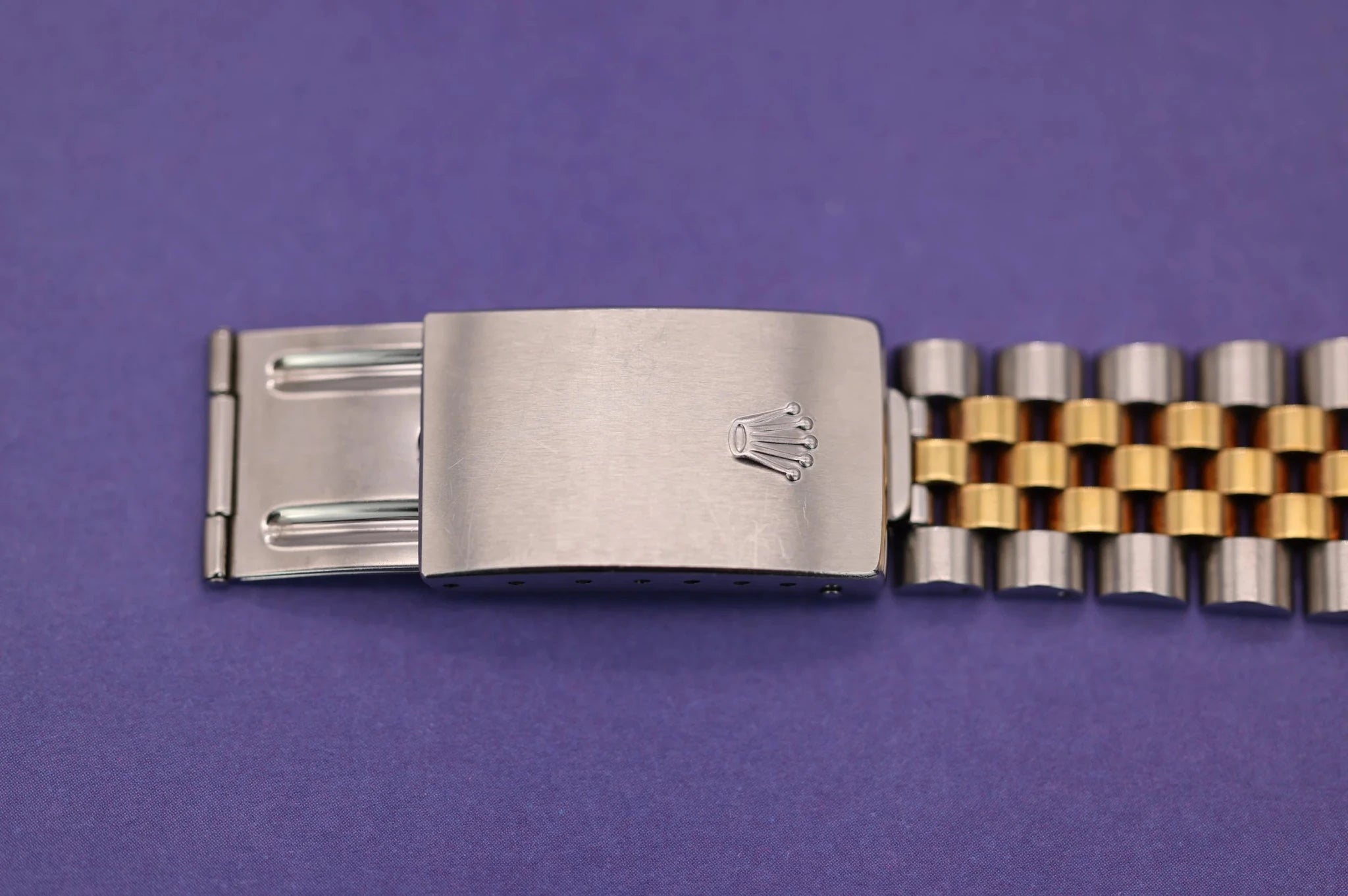 2003 Rolex Datejust Ref. 16233 | Champagne Dial | Full Set - Sierra Time Co