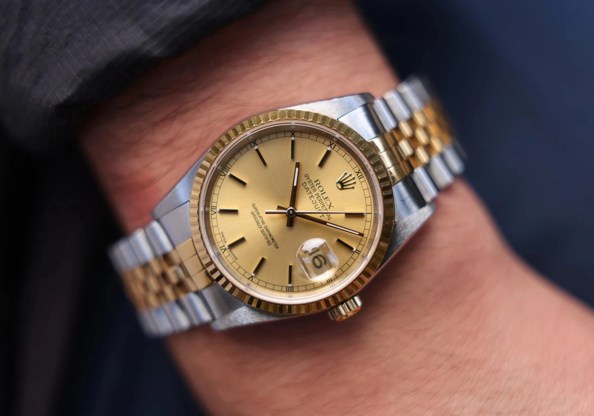 2003 Rolex Datejust Ref. 16233 | Champagne Dial | Full Set - Sierra Time Co