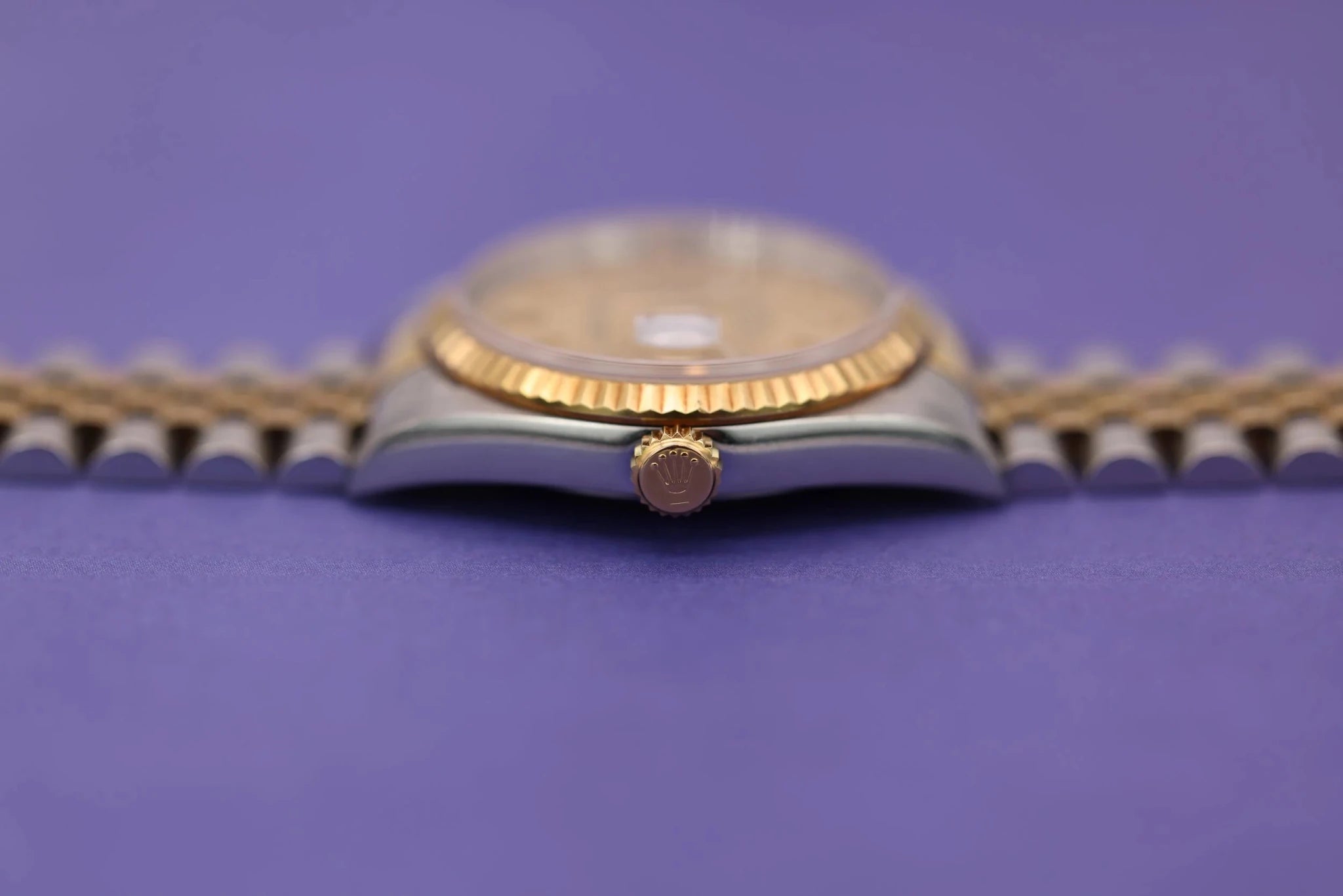 2003 Rolex Datejust Ref. 16233 | Champagne Dial | Full Set - Sierra Time Co