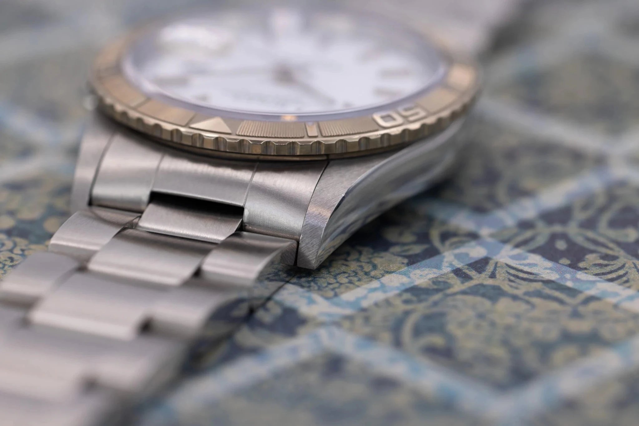 2003 Rolex Datejust Turn-O-Graph Ref. 16264 | White Dial | Box and Papers - Sierra Time Co