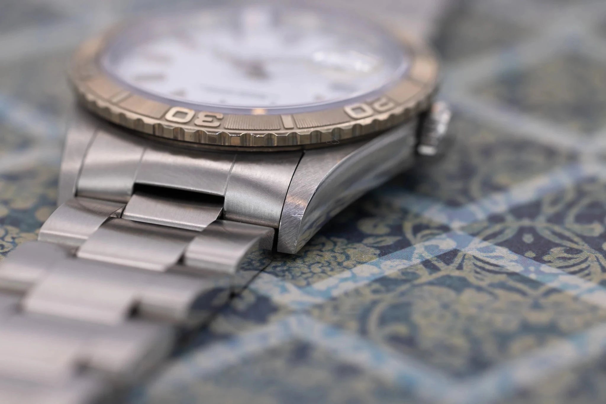 2003 Rolex Datejust Turn-O-Graph Ref. 16264 | White Dial | Box and Papers - Sierra Time Co